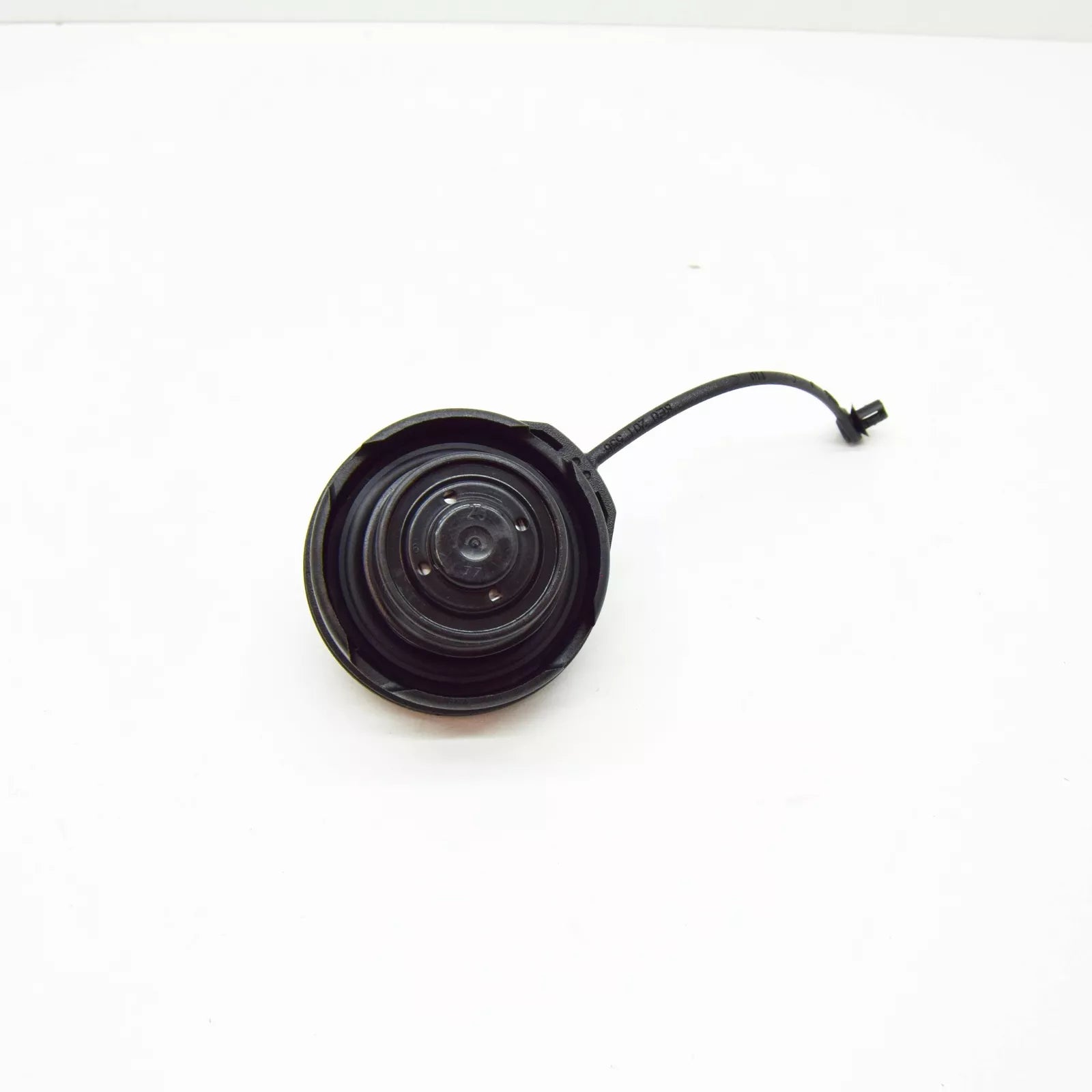 NEW AUDI A4 B8 FUEL FILLER COVER CAP 8E0201550H 2010 ORIGINAL