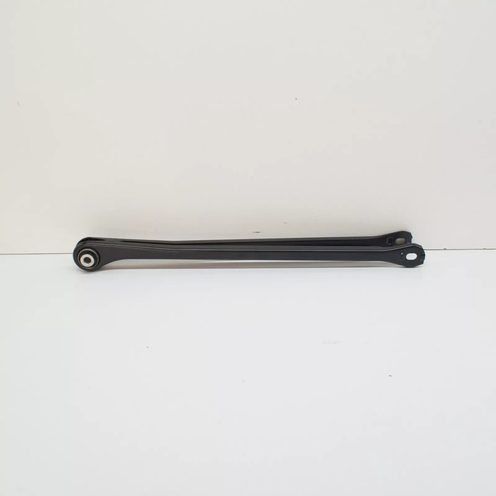 NEW BMW X3 E83 REAR LOWER CONTROL ARM 33303411651 3411651 ORIGINAL