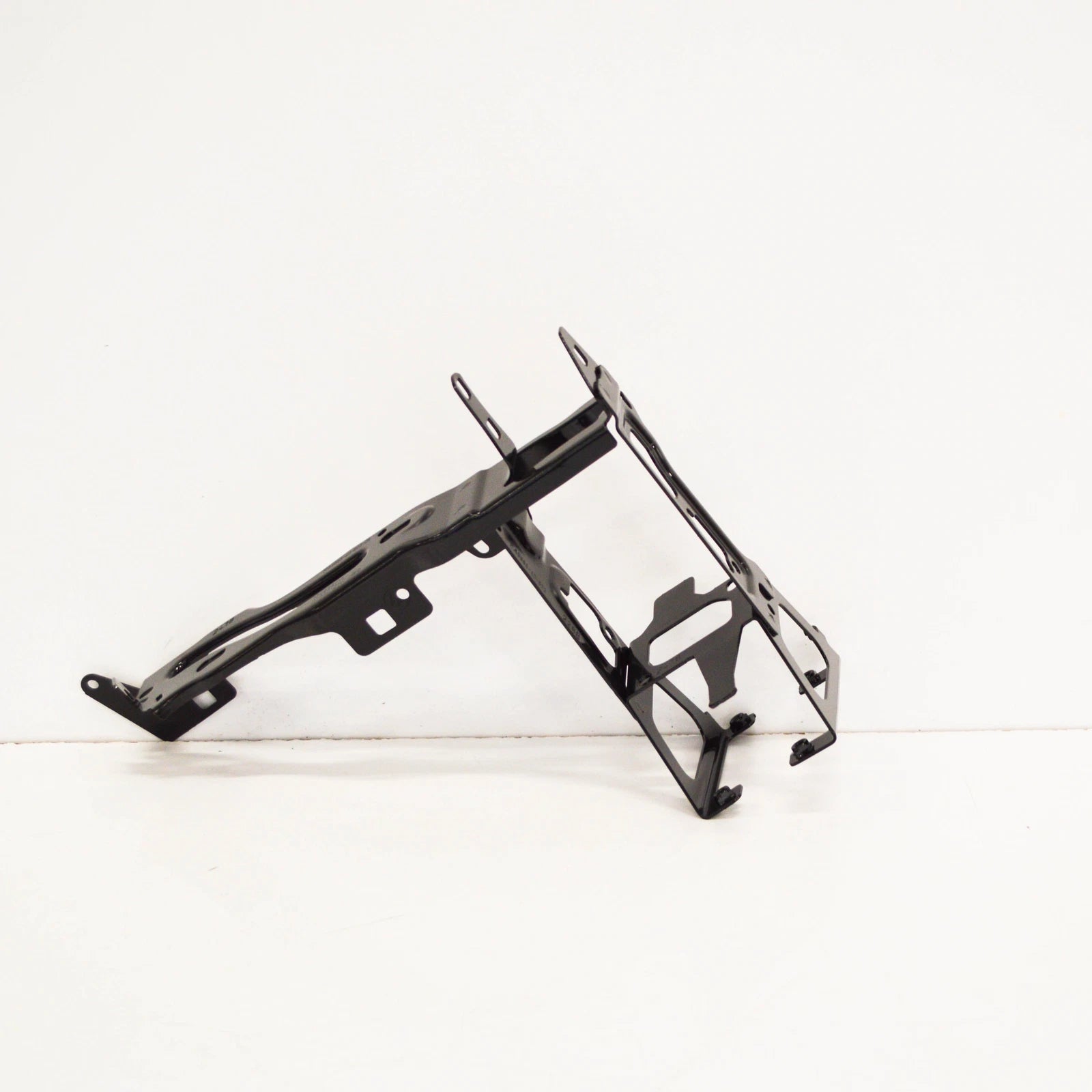 NEW BMW 1 F20 FRONT LEFT HEADLIGHT BRACKET 51647245791 7245791 2014