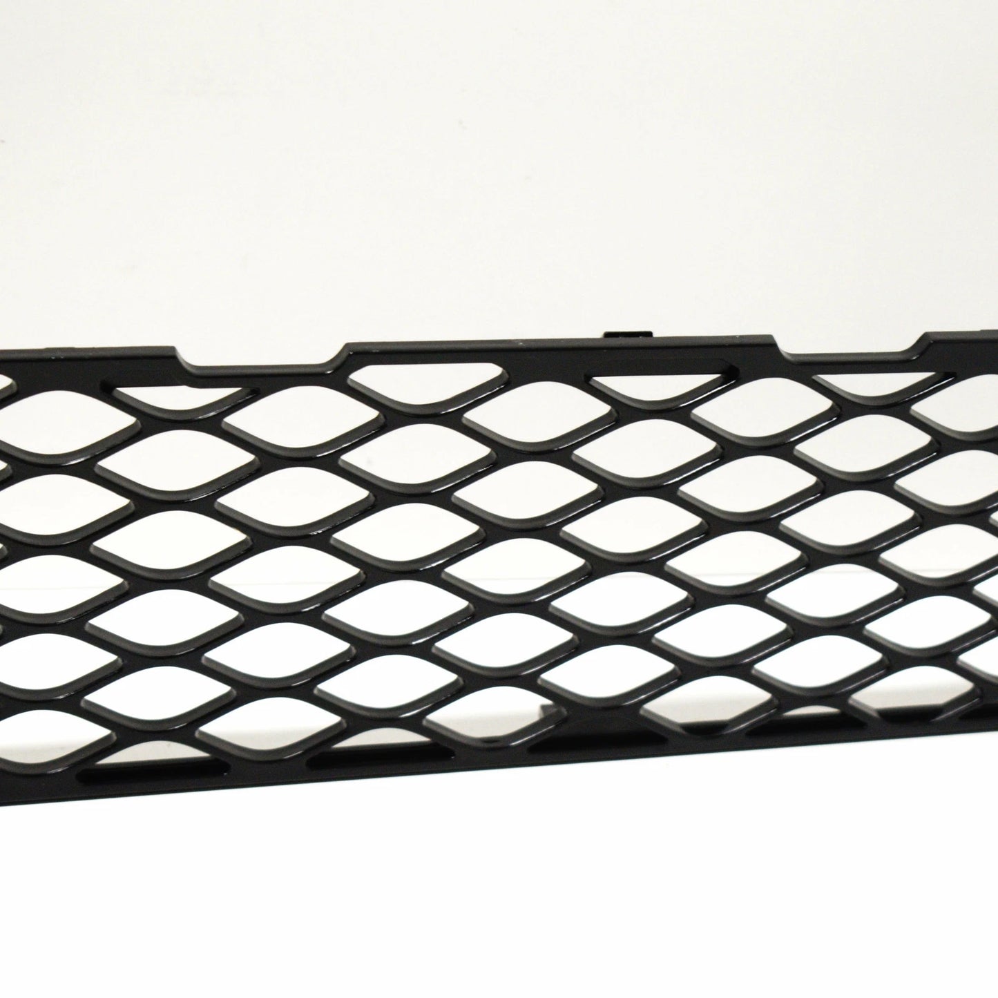 NEW MERCEDES-BENZ CLS C219 FRONT BUMPER LOWER CENTER GRILLE A2198850053