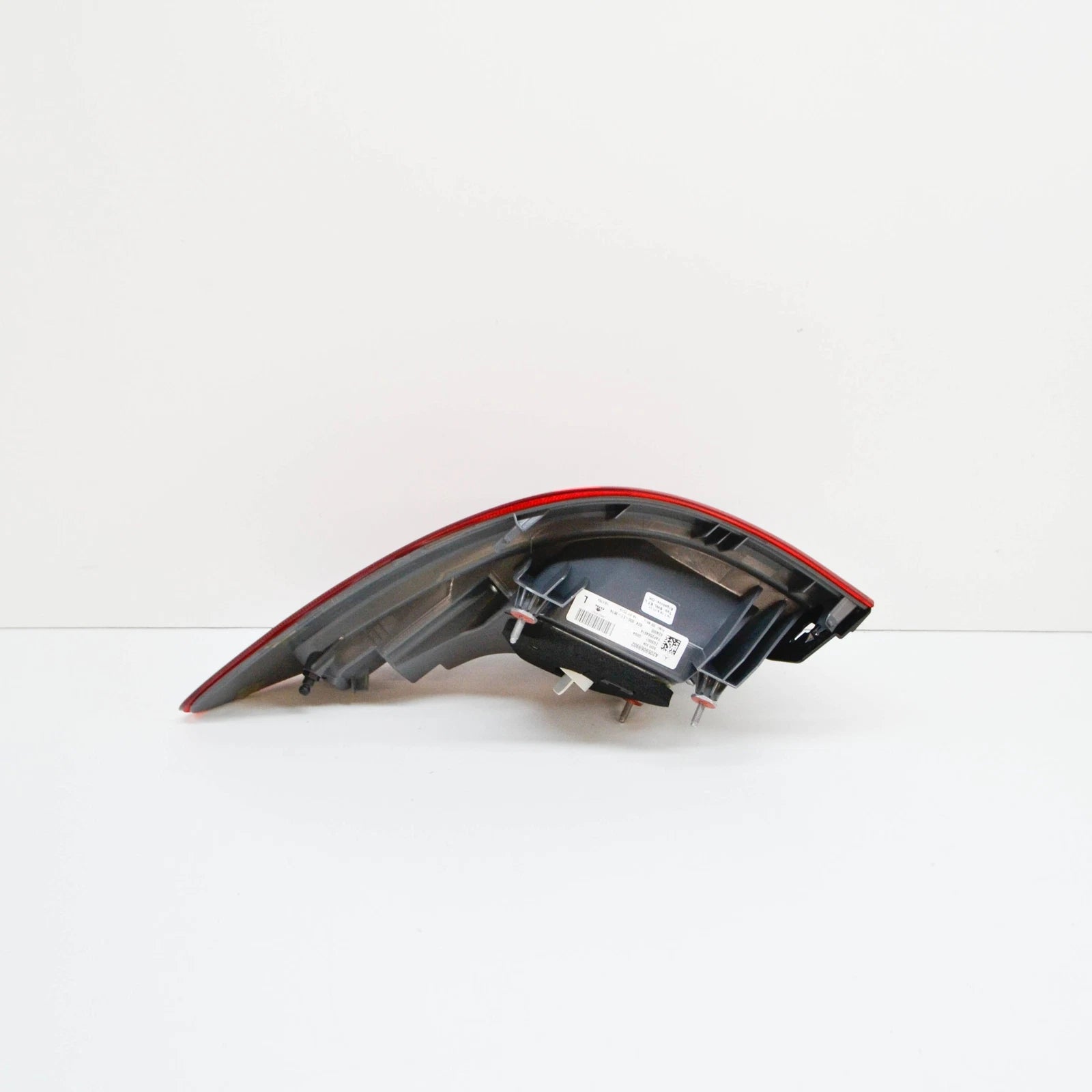 NEW MERCEDES-BENZ C W205 REAR LEFT OUTER TAILLIGHT A2059069902 ORIGINAL