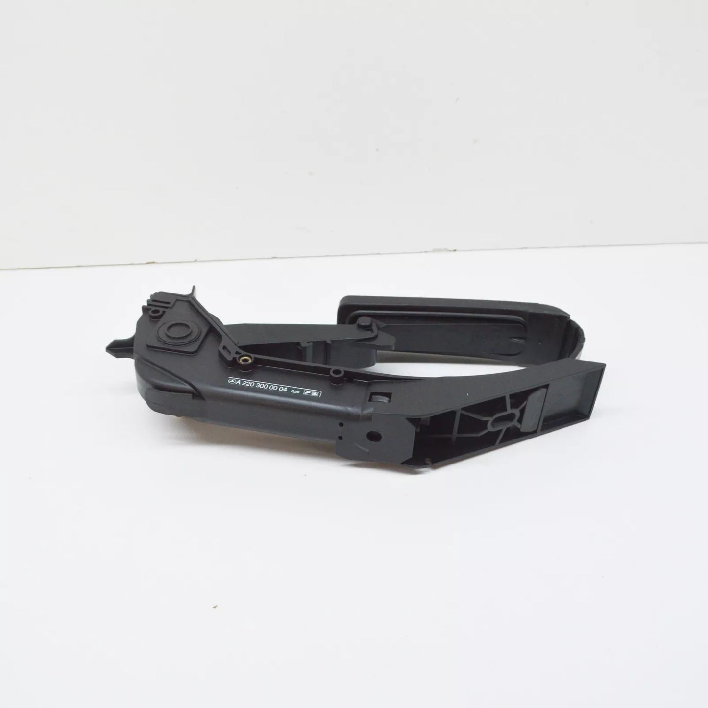 NEW MERCEDES-BENZ S-CLASS W220 ACCELERATOR PEDAL A2203000004