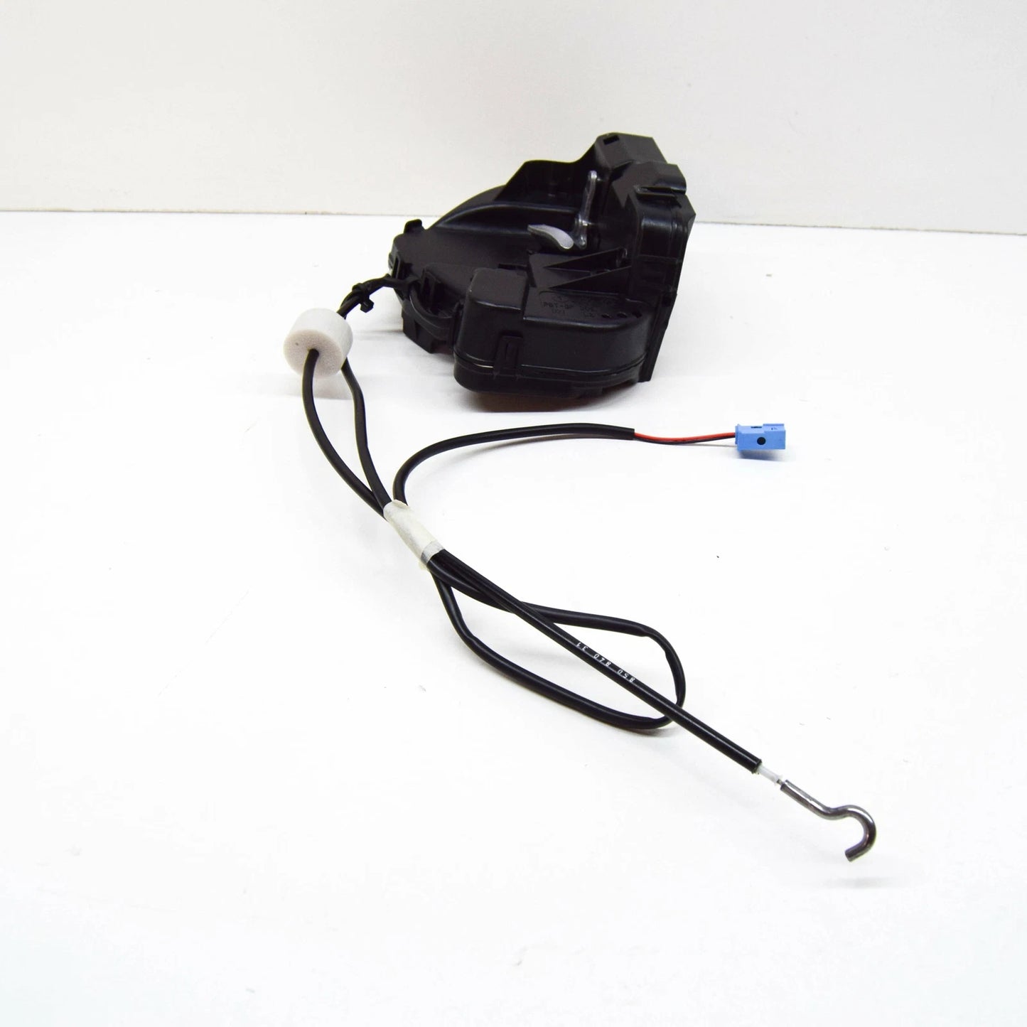 NEW MERCEDES-BENZ E-CLASS W211 REAR LEFT DOOR LOCK A2117300735