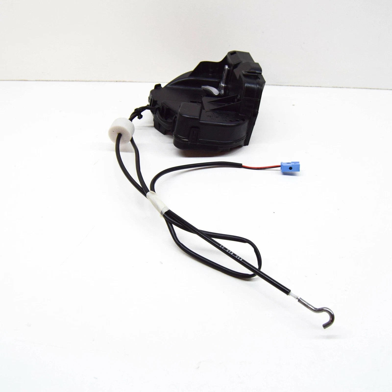 NEW MERCEDES-BENZ E-CLASS W211 REAR LEFT DOOR LOCK A2117300735