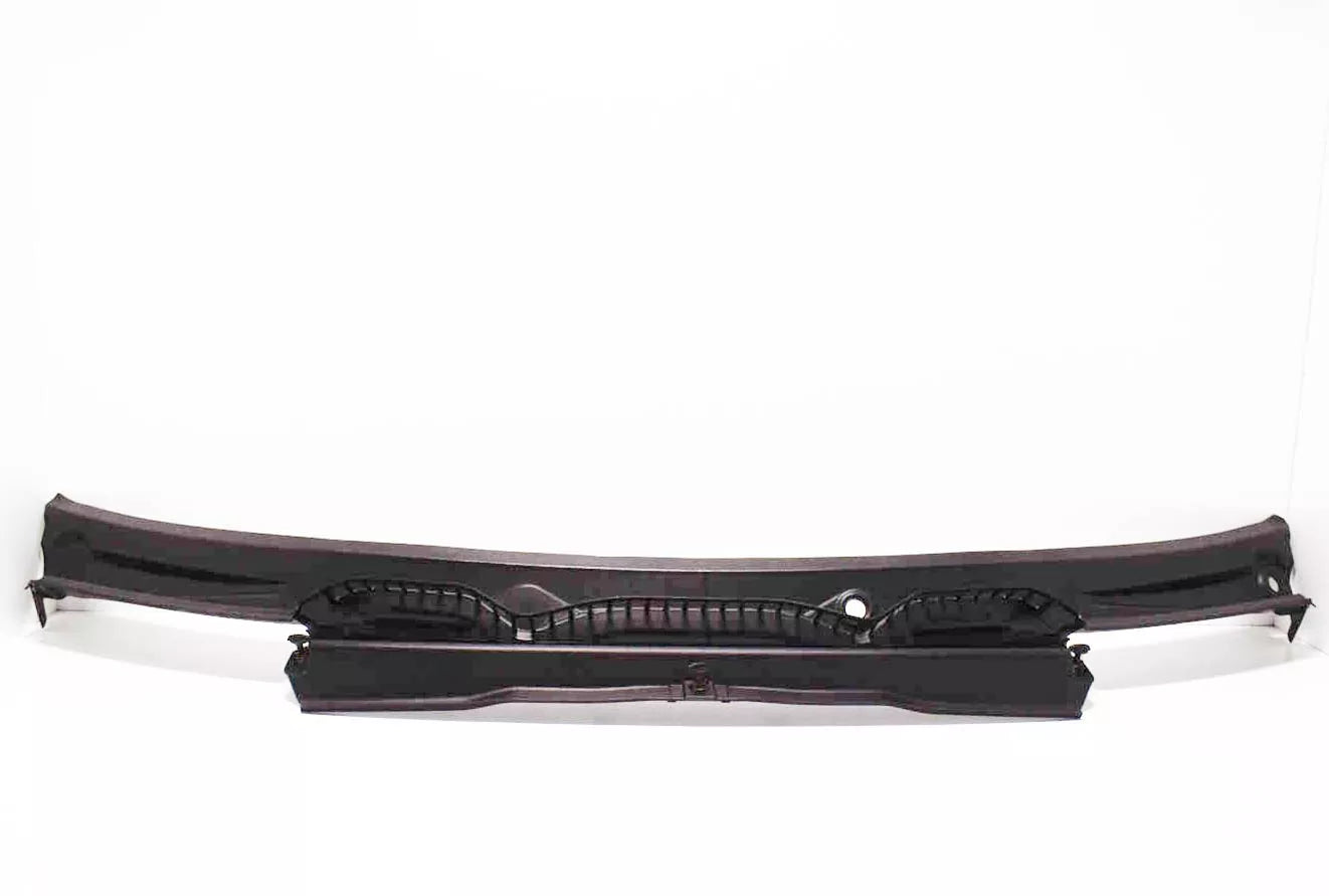 NEW BMW X3 E83 WINDSHIELD PANEL COWL COVER 51713401811 ORIGINAL