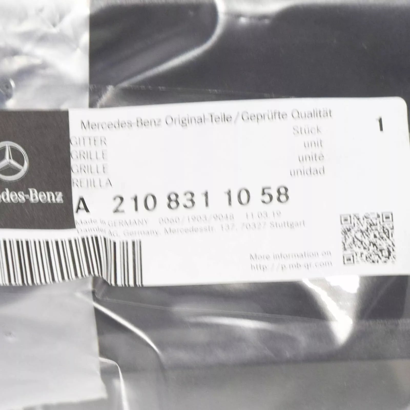 NEW MERCEDES-BENZ E W210 RIGHT COWL GRILLE SCREEN A2108311058 ORIGINAL