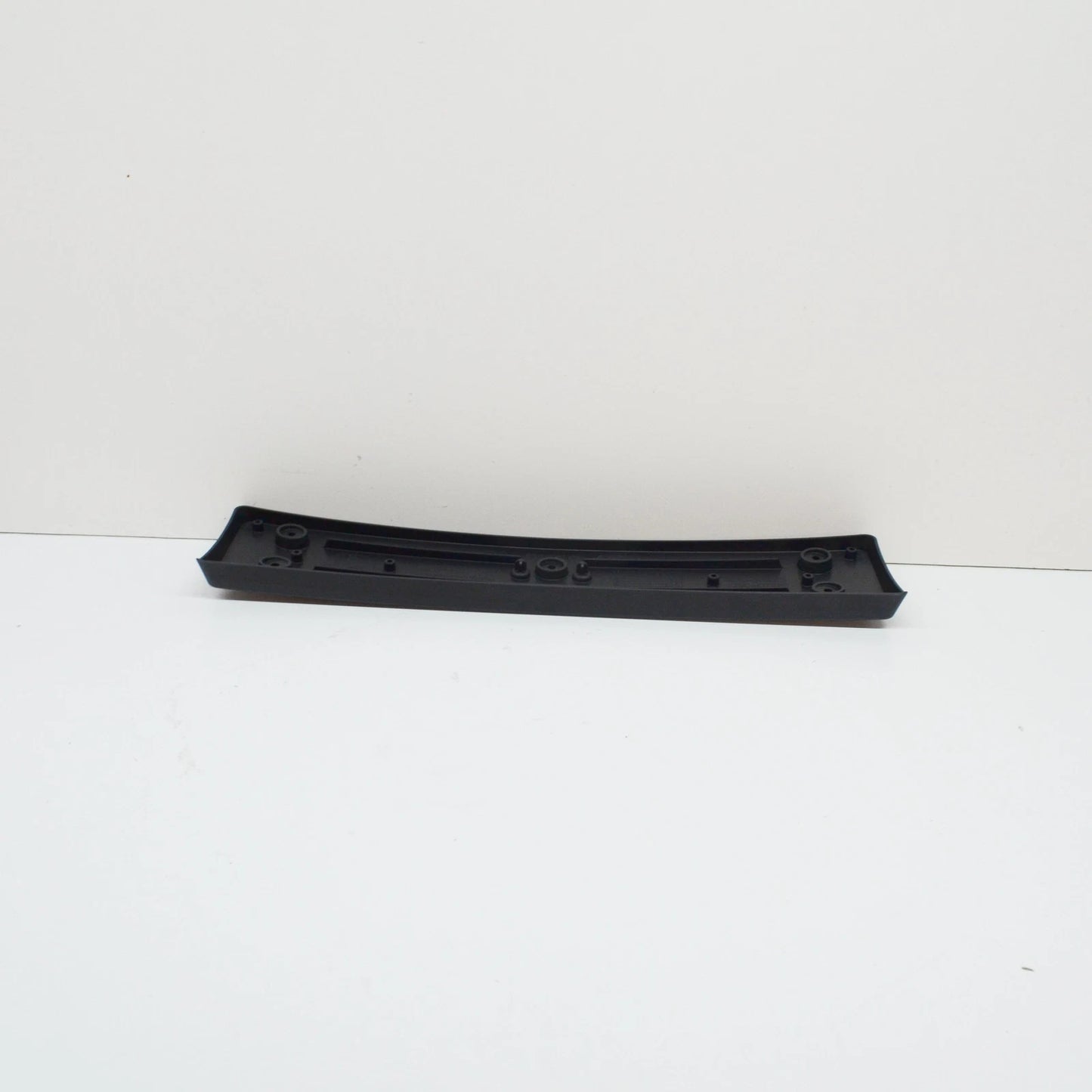 NEW BMW 3 F30 FRONT BUMPER LICENSE NUMBER PLATE SUPPORT 51137396926 2016