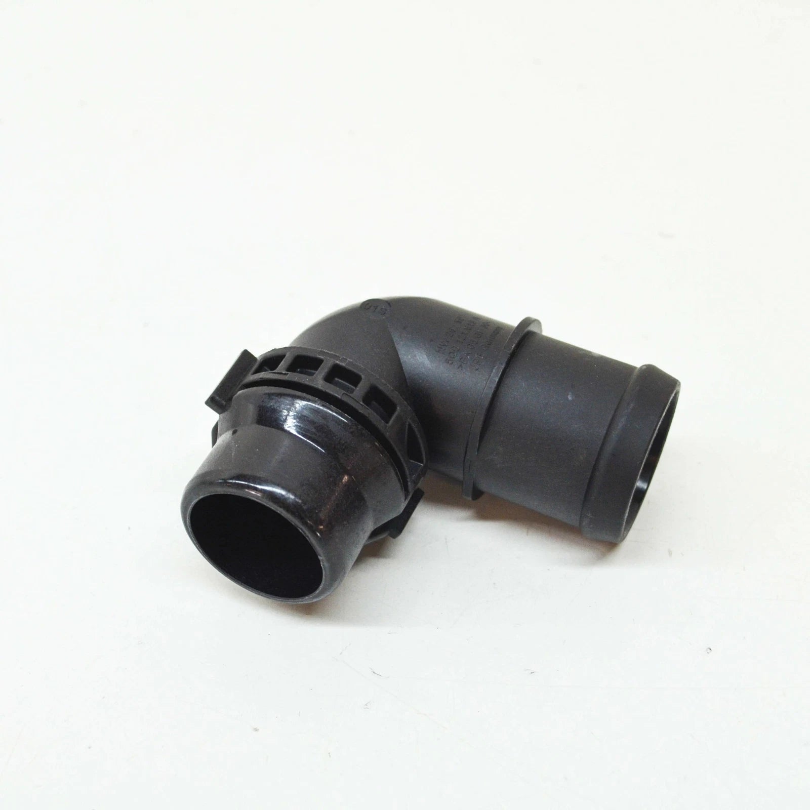 NEW AUDI A3 8V COOLING SYSTEM QUICK ACTING COUPLING 5Q0121619A ORIGINAL