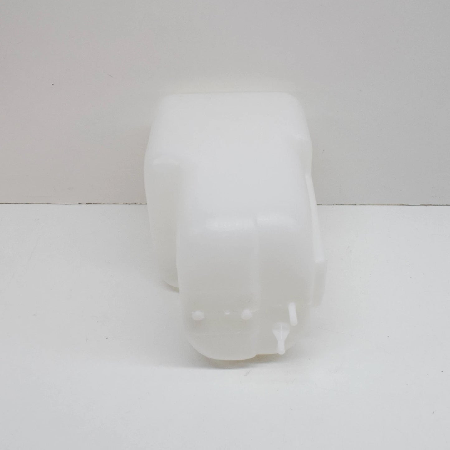 NEW BMW 6 E24 628CSI WINDSHIELD WASHER LIQUID RESERVOIR TANK 61661361987