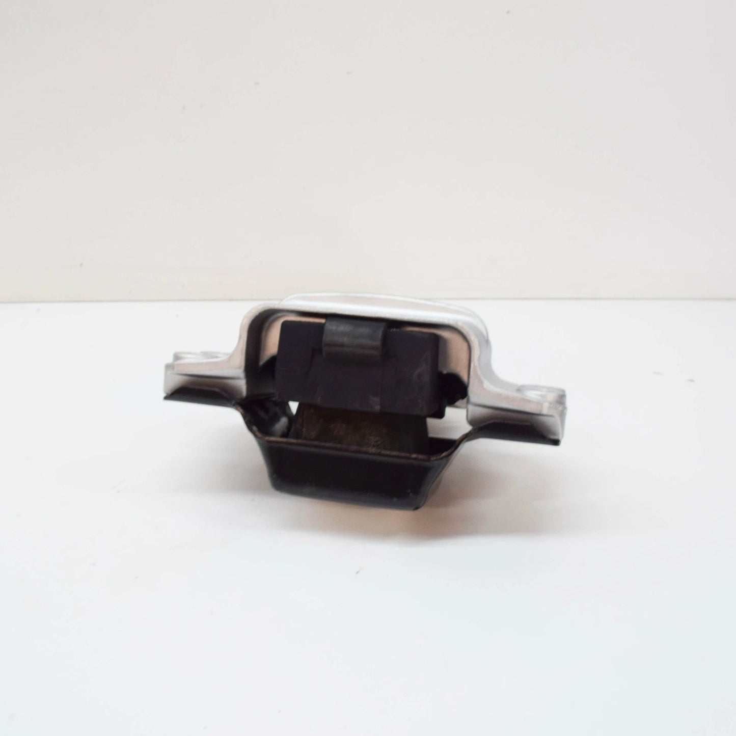 NEW AUDI A3 8P LEFT GEARBOX MOUNTING 1K0199555BE