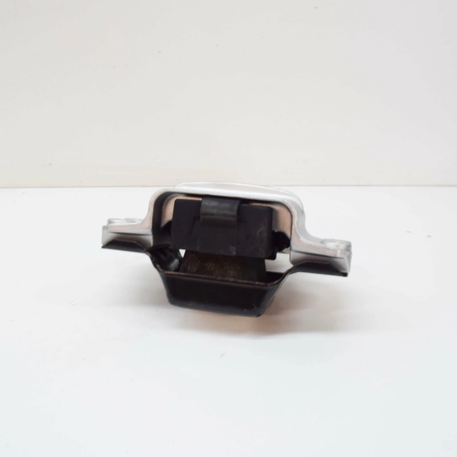 NEW AUDI A3 8P LEFT GEARBOX MOUNTING 1K0199555BE