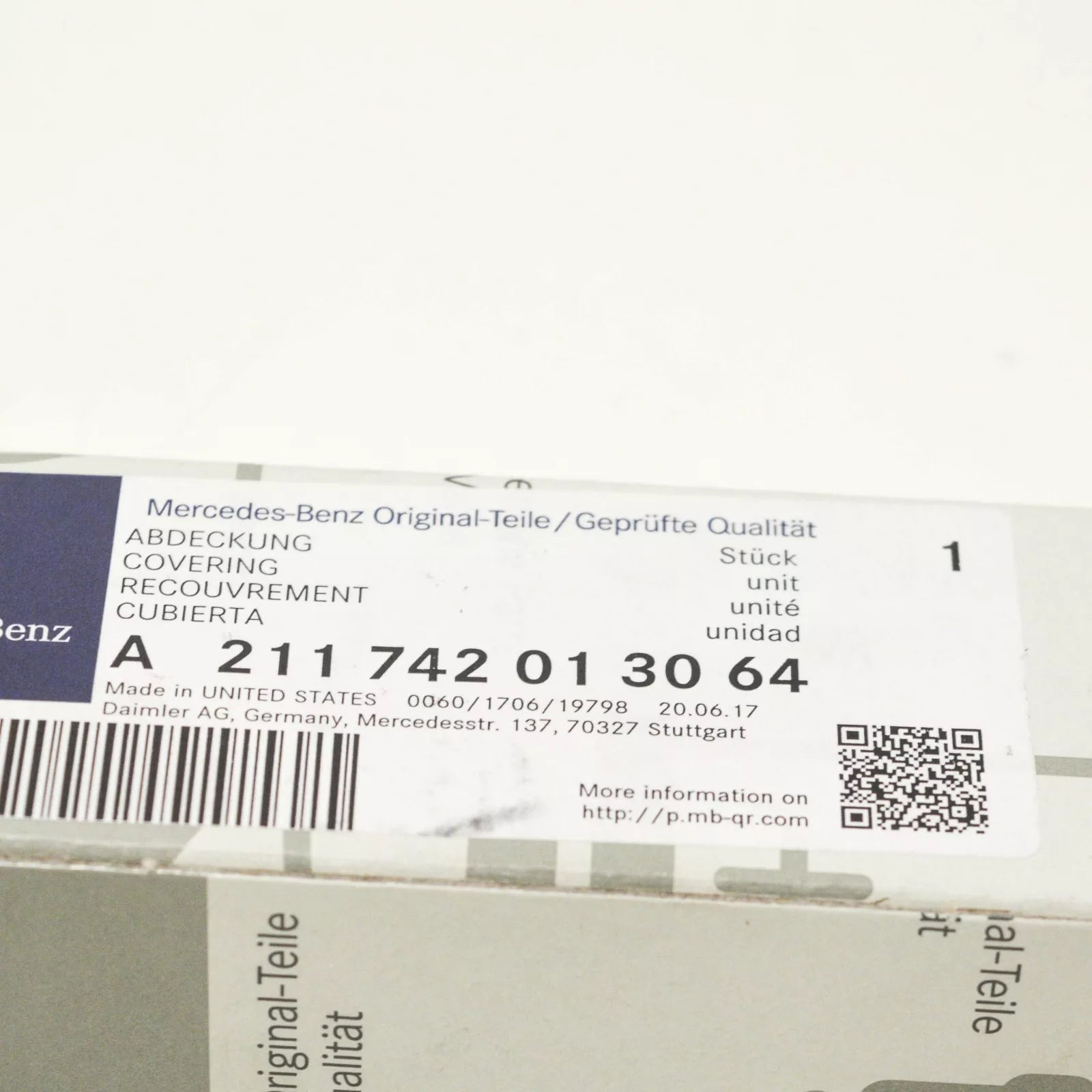 NEW MB E-CLASS W211 REAR WINDSHIELD LOWER GLASS COVER A211742013064