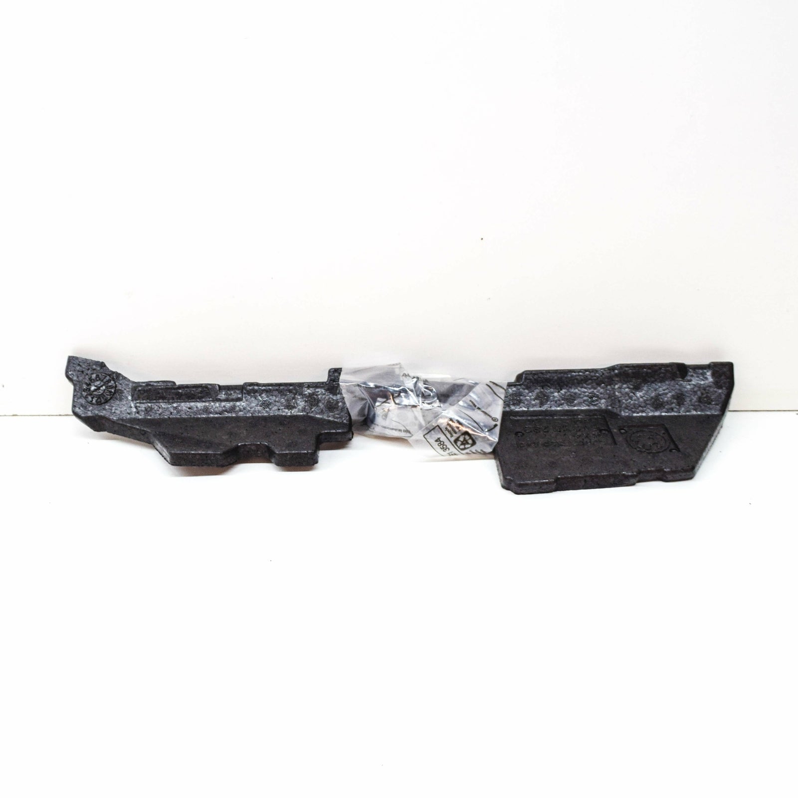 NEW AUDI A3 8V LEFT RADIATOR AIR GUIDE 8V0121283 ORIGINAL