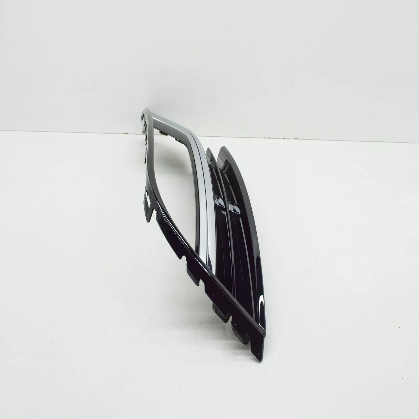 NEW VOLKSWAGEN CC 358 RIGHT FOG LIGHT GRILLE 3C8854662041 3C8854662 041 ORIGINAL