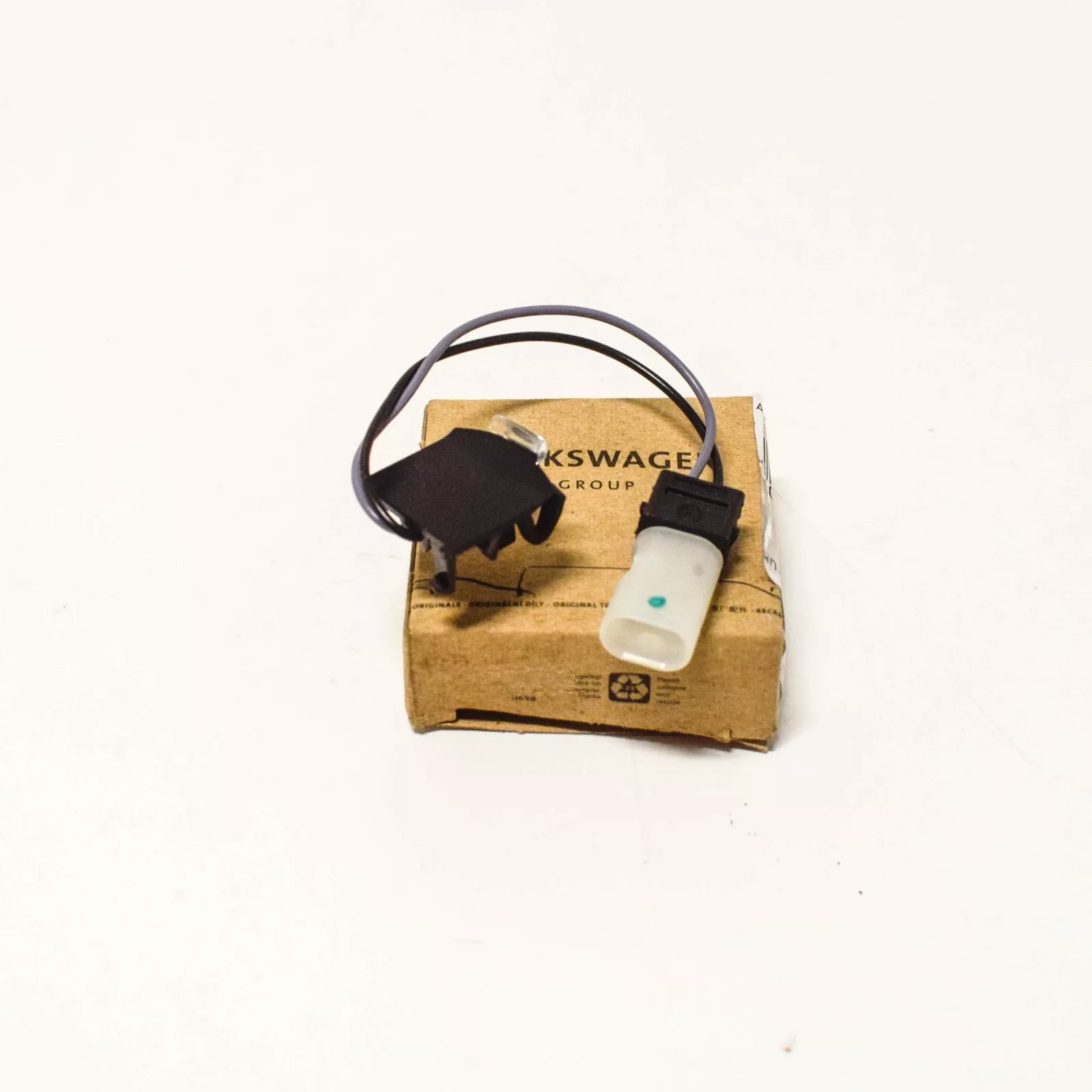 NEW AUDI Q7 4M FRONT LEFT DOOR COURTESY LIGHT 4H0947133B