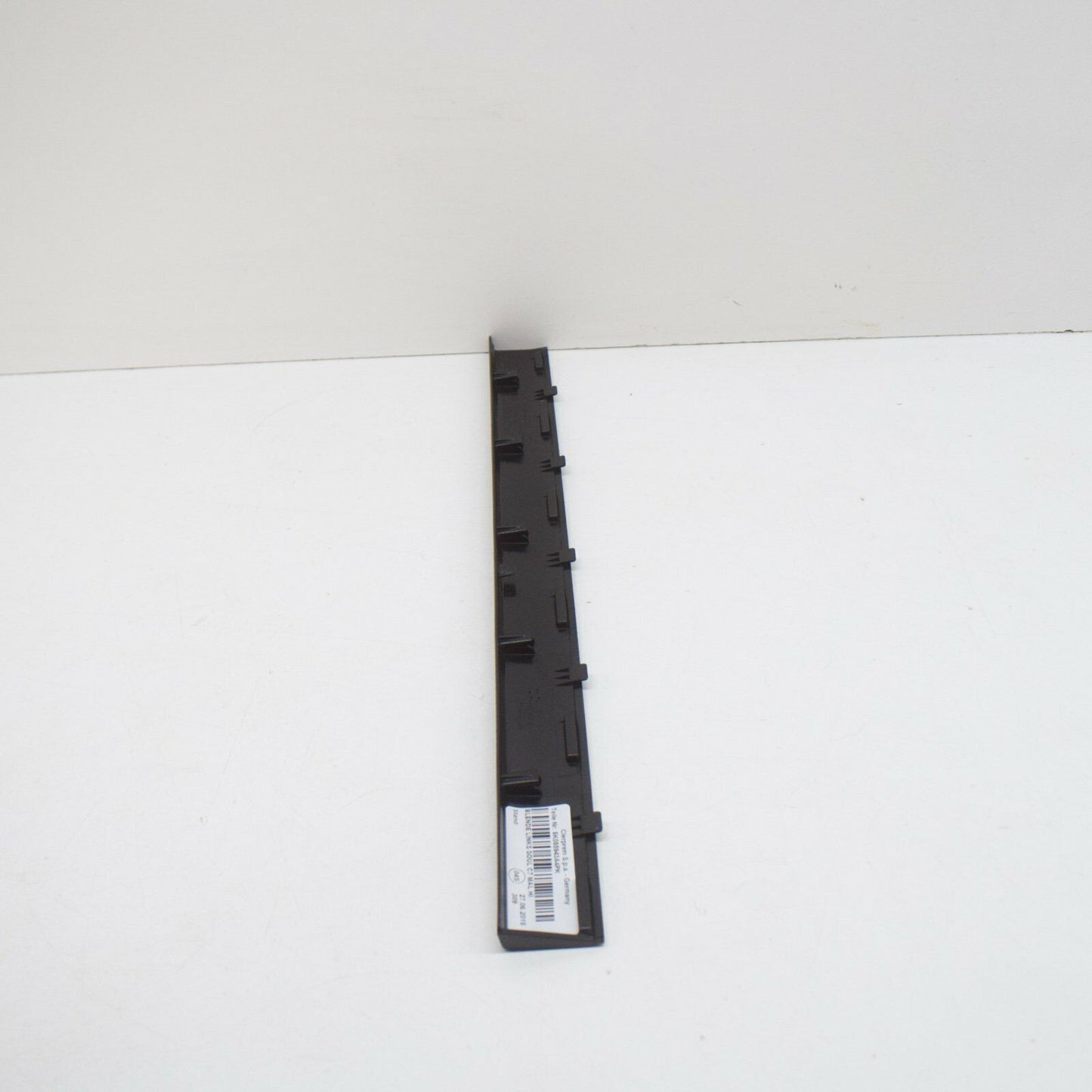 NEW AUDI A4 B8 REAR SEAT SIDE THROUGH-LOAD TRIM 8K0885943A4PK ORIGINAL