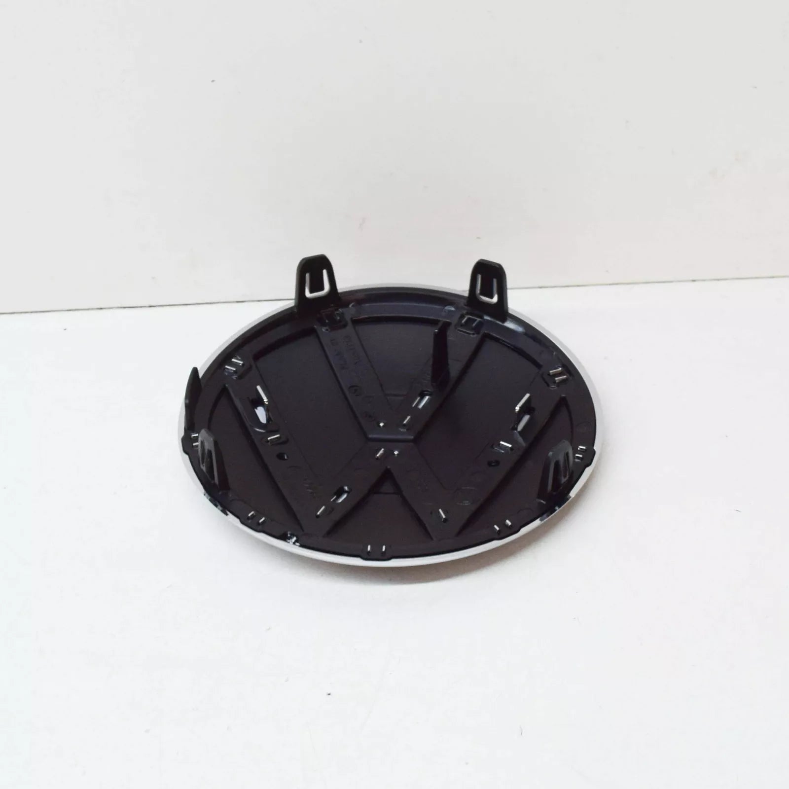 NEW VOLKSWAGEN ARTEON FRONT VW EMBLEM BADGE 5H0853601DDPJ