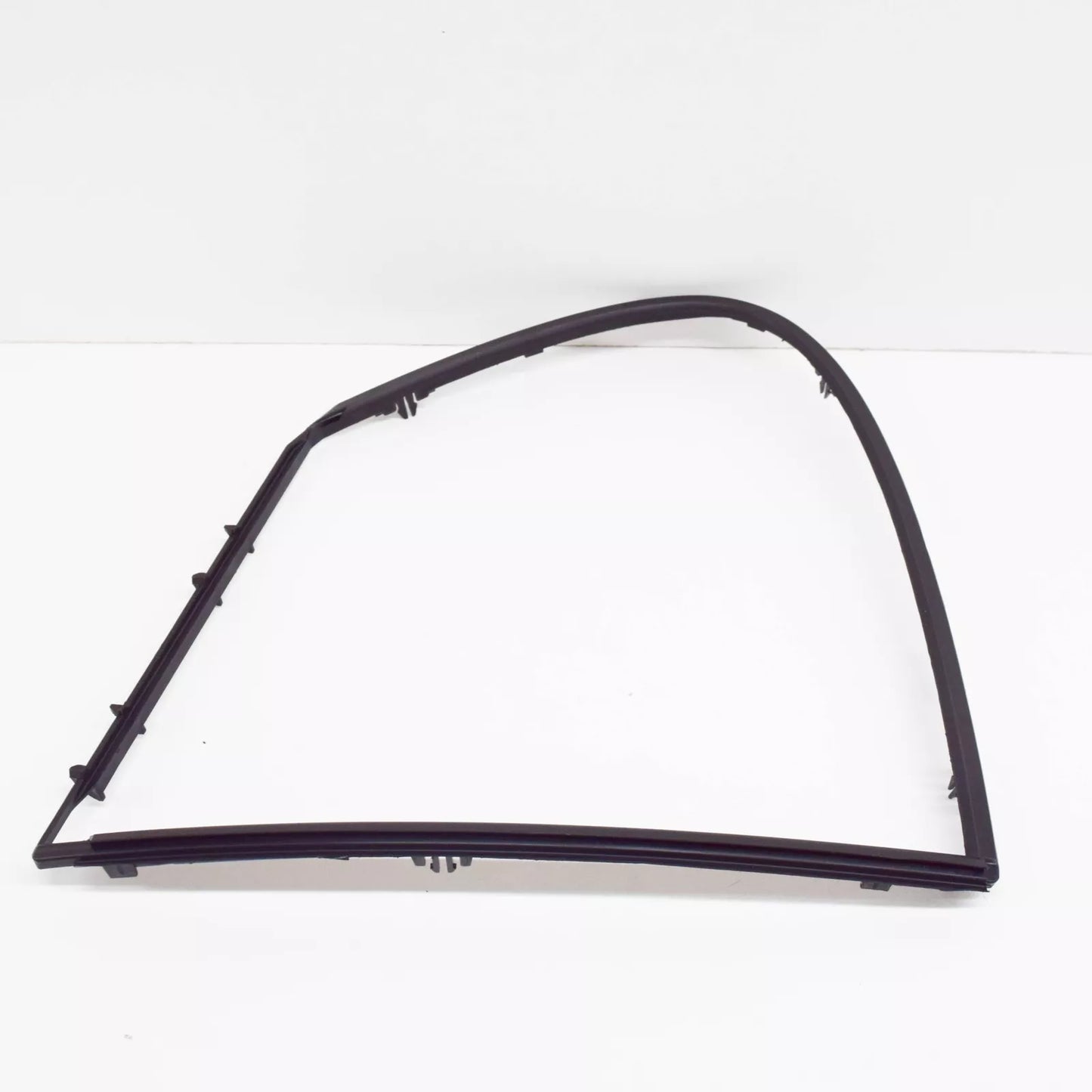 NEW BMW 1 E87 SEAL REAR RIGHT SIDE WINDOW 51357119456 ORIGINAL