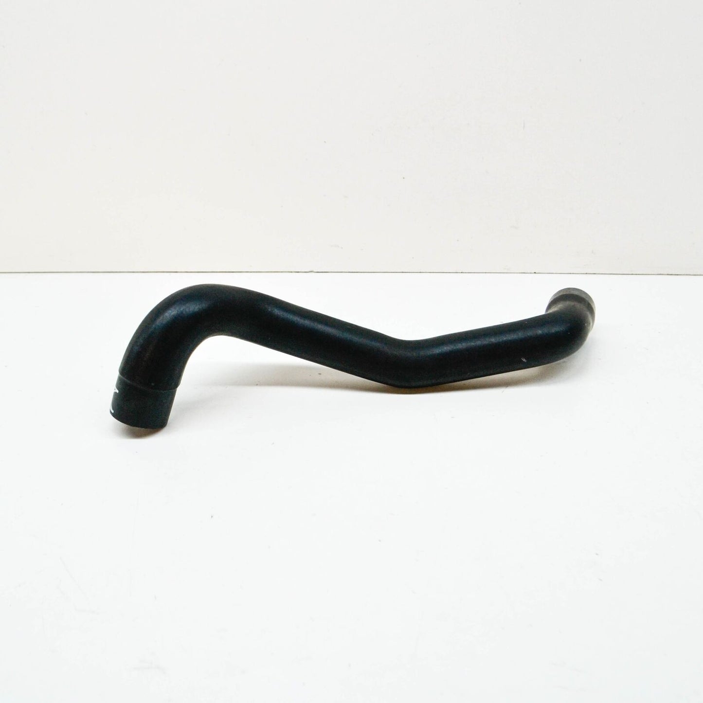 NEW VOLKSWAGEN AMAROK RIGHT WATER COOLING RADIATOR HOSE 2H6121051B ORIGINAL