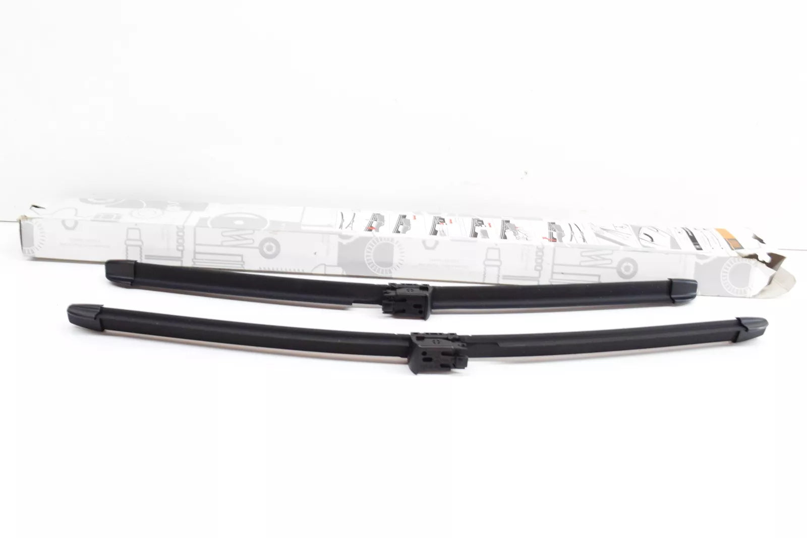 NEW MERCEDES-BENZ S C217 FRONT WIPER BLADE SET LHD A2178202000 ORIGINAL