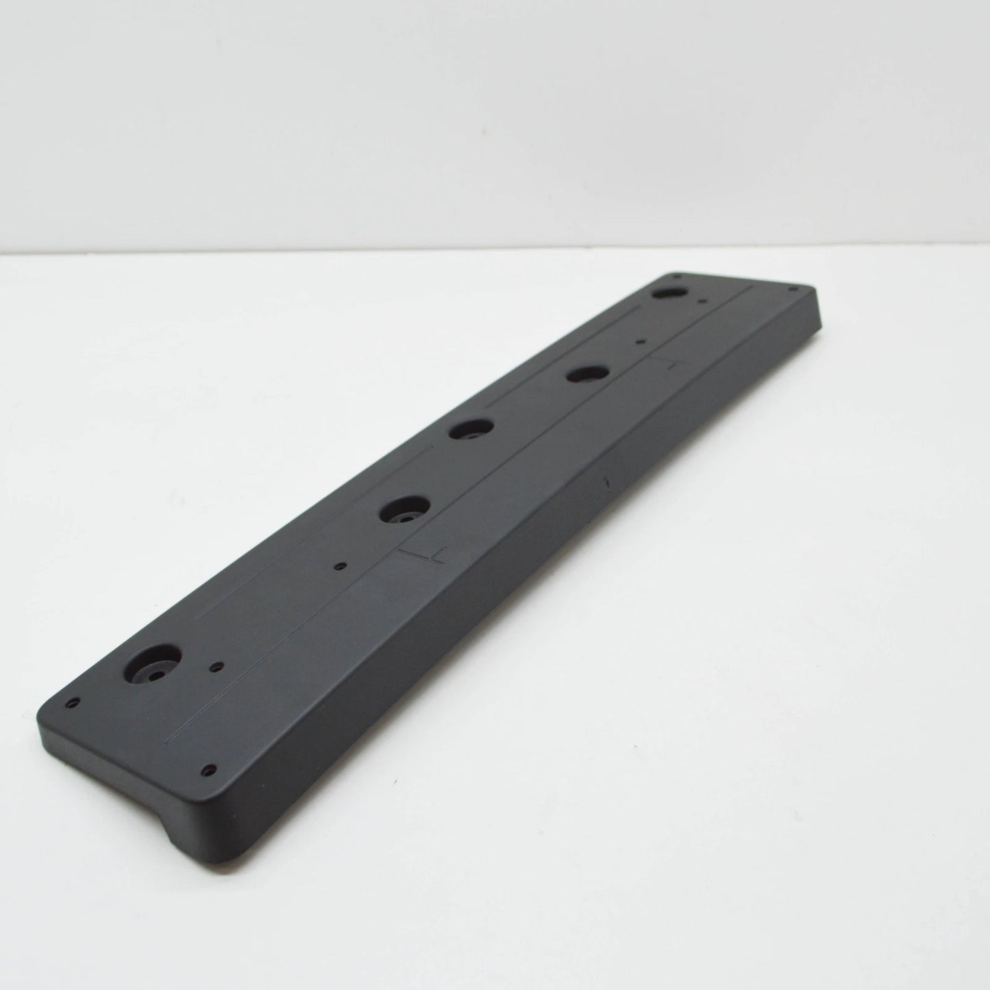 NEW BMW X1 F48 FRONT BUMPER LICENSE NUMBER PLATE 51137354776 7354776 2015