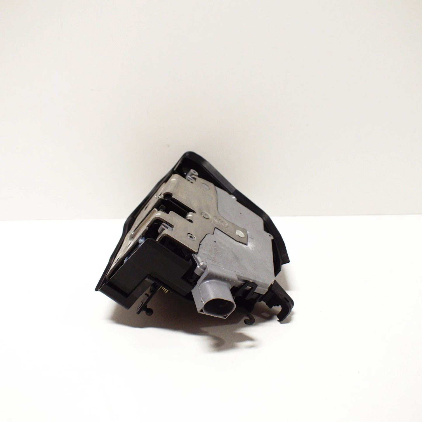 NEW BMW X5 E53 FRONT LEFT DOOR LOCK LHD 51218402537 8402537 ORIGINAL