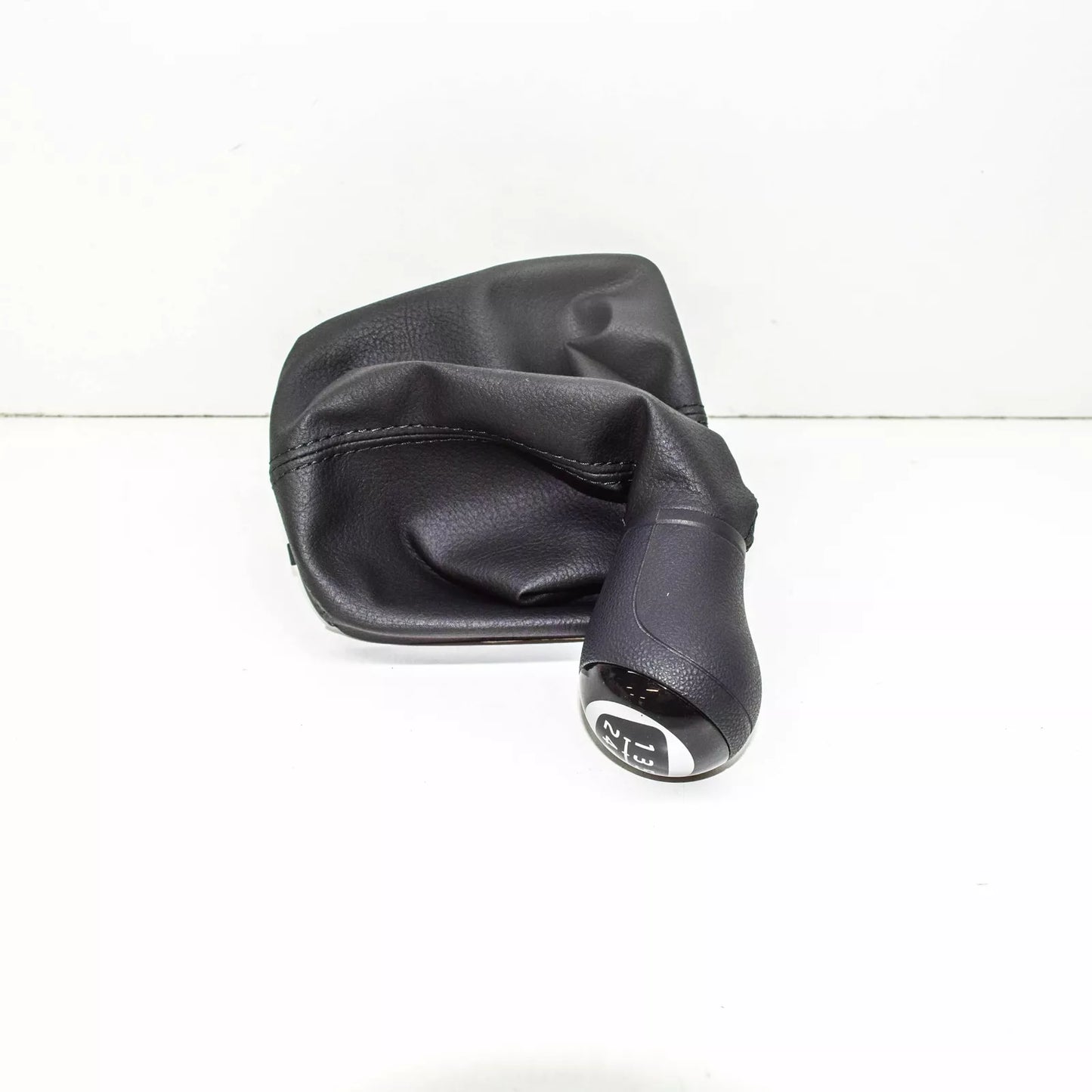 NEW VOLKSWAGEN UP GEAR SHIFT KNOB WITH BOOT 1S0711113JIRG