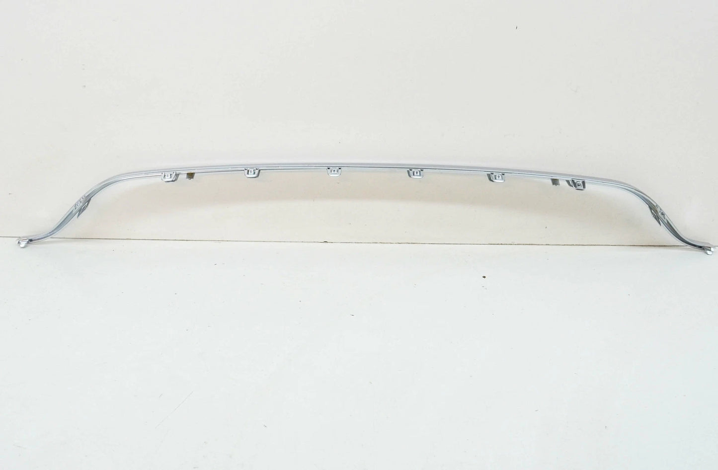 NEW MERCEDES-BENZ E W213 REAR BUMPER CENTER MOLDING TRIM A2138854601 ORIGINAL