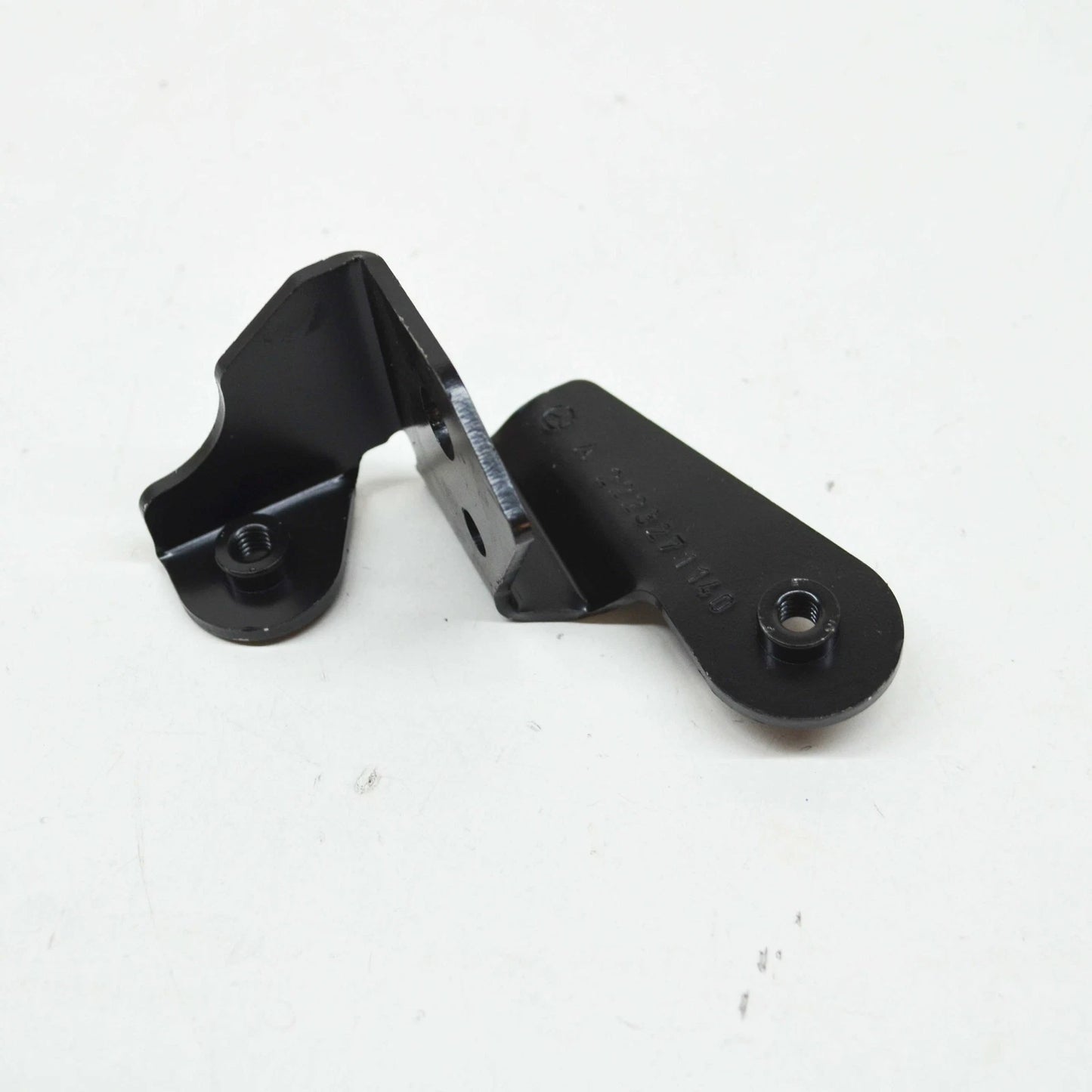 NEW MERCEDES-BENZ S W222 OIL TANK VALVE HOLDER BRACKET A2223271140 ORIGINAL