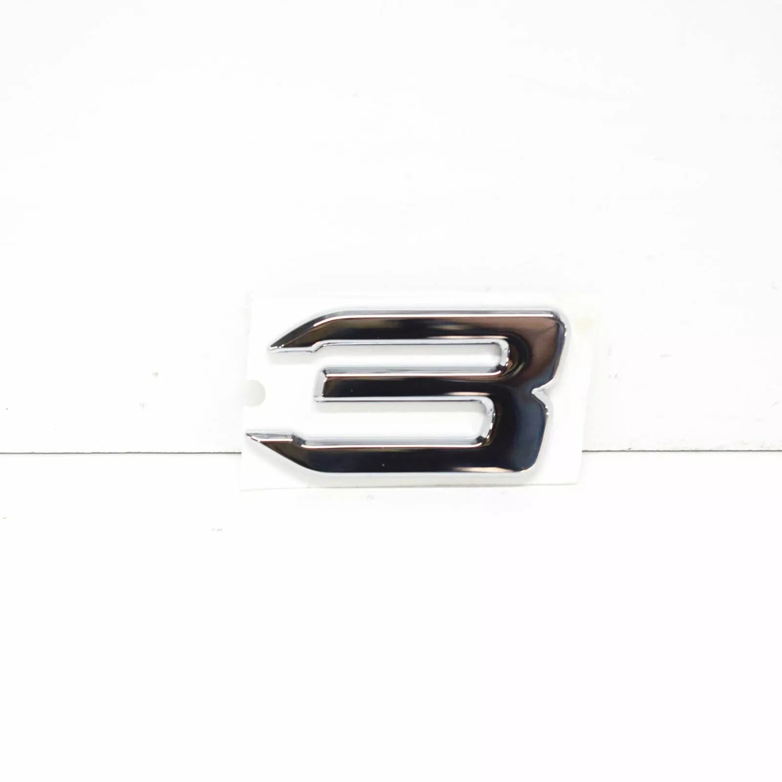 NEW BMW Z3 E36 REAR TAILGATE BOOT LID EMBLEM BADGE 51148401821 ORIGINAL