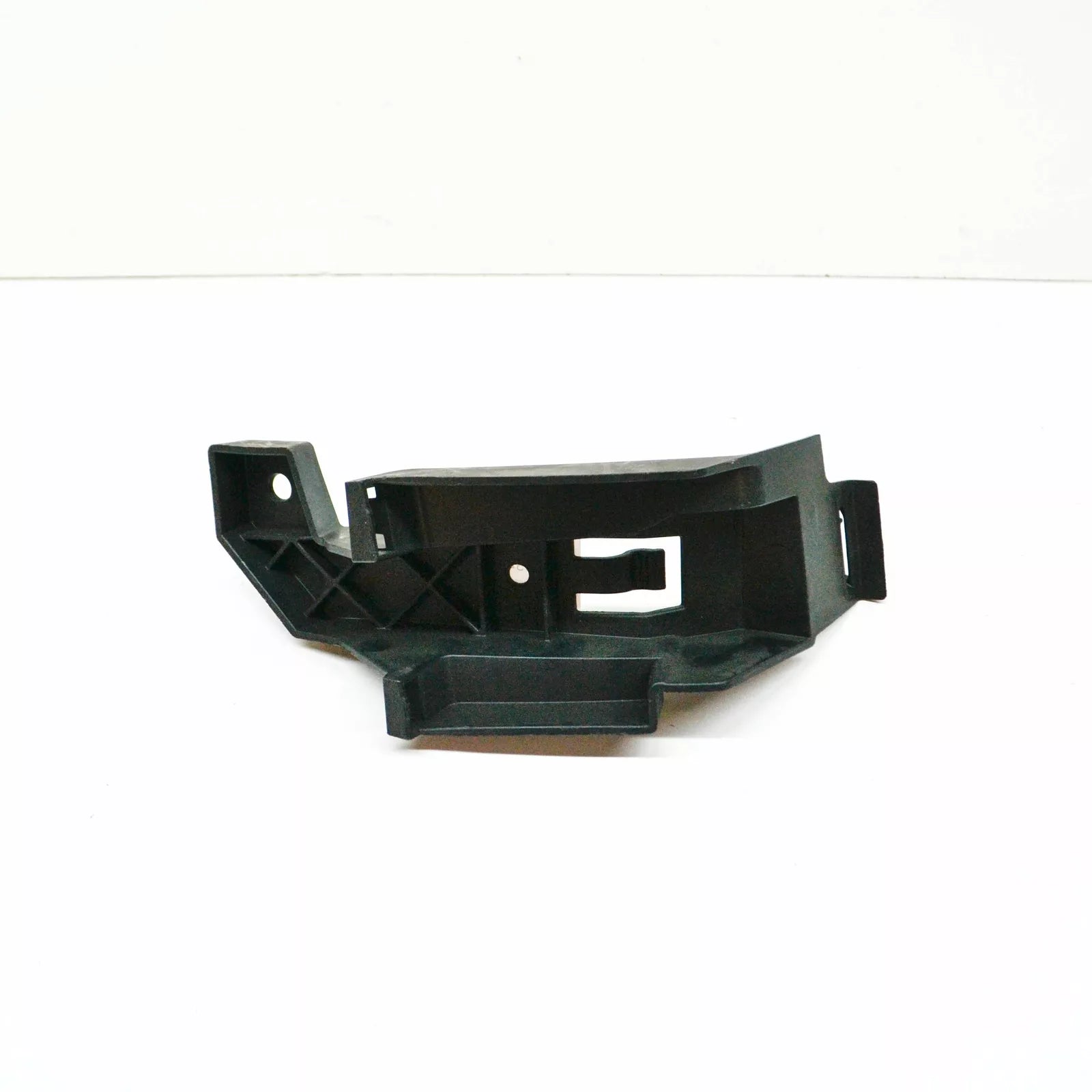 NEW MERCEDES-BENZ C W204 REAR LEFT BUMPER BRACKET A2048854814 ORIGINAL