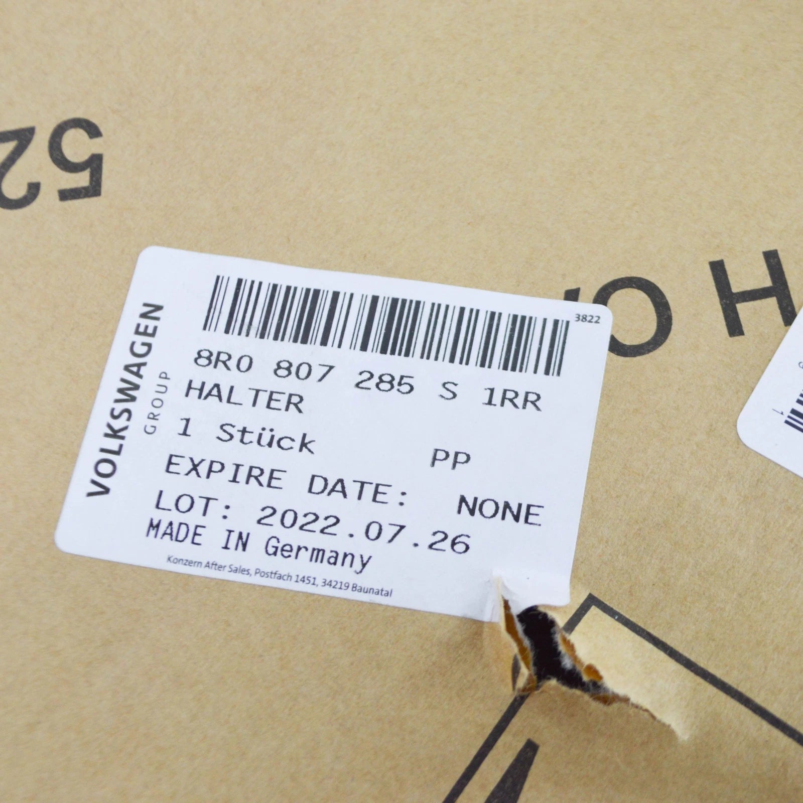 NEW AUDI Q5 8R FRONT BUMPER LICENSE PLATE BRACKET 8R0807285S1RR ORIGINAL