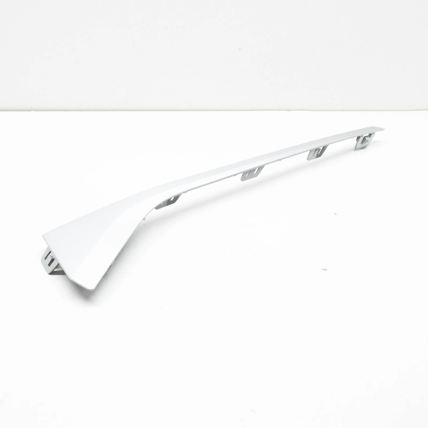 NEW BMW X1 F48 FRONT LEFT GRILLE SIDE TRIM 51117954257 ORIGINAL