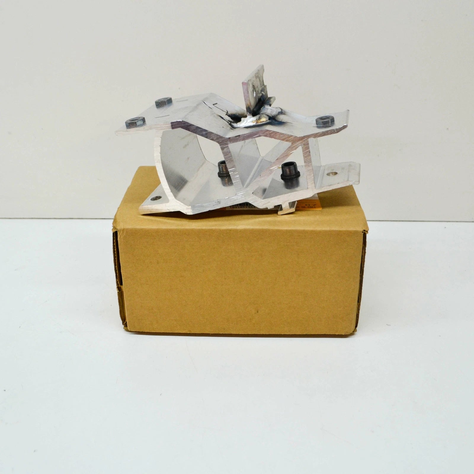 NEW BMW X3 G01 FRONT LEFT CARRIER ADAPTER 51117473457 ORIGINAL