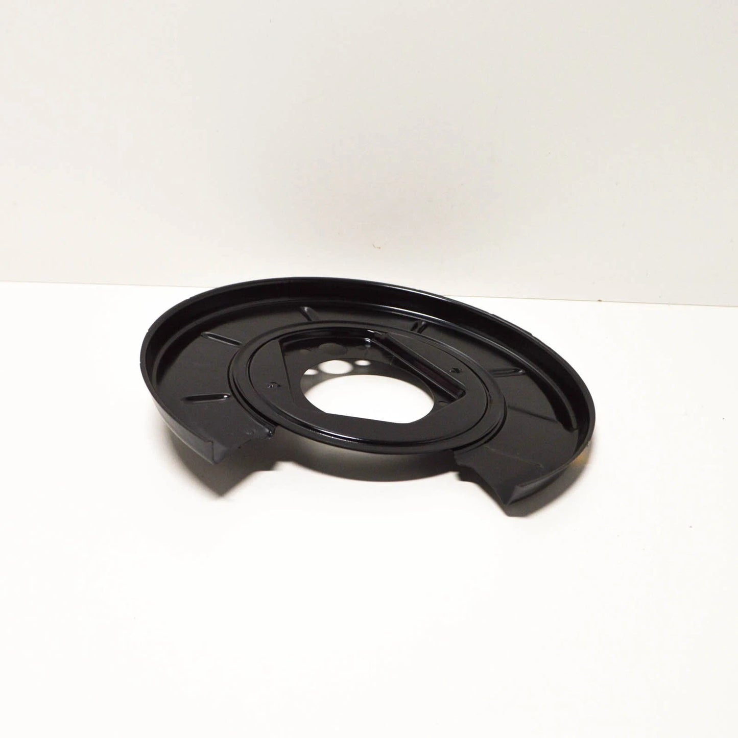 NEW BMW 5 E28 1.8I REAR BRAKE DISC PROTECTION PLATE RIGHT 34211159934 ORIGINAL