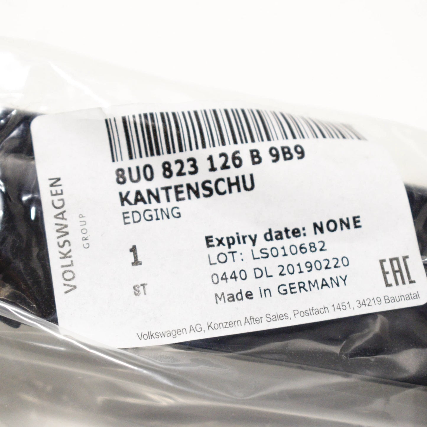 NEW AUDI Q3 8U FRONT BONNET HOOD EDGE PROTECTION 8U0823126B9B9 ORIGINAL