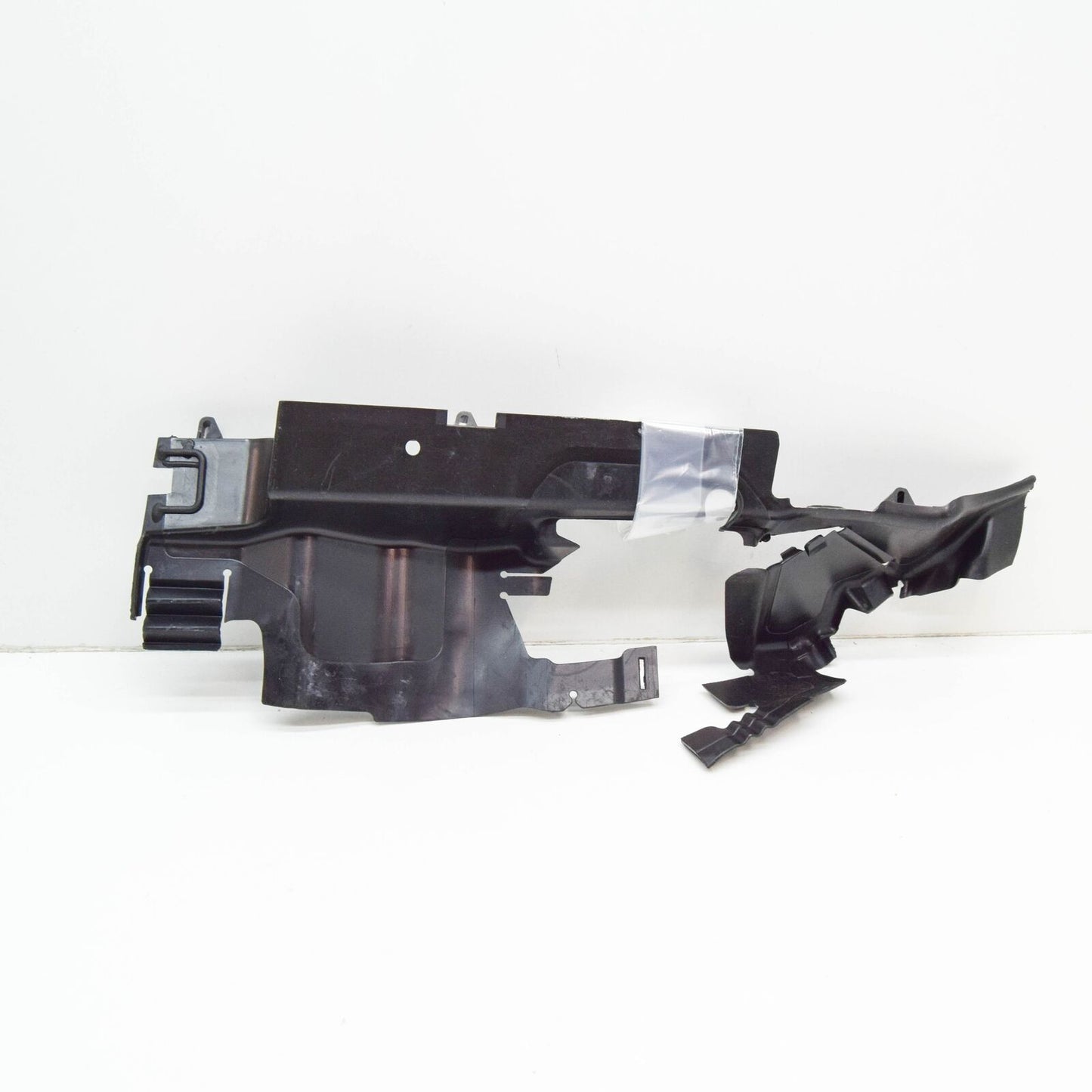 NEW AUDI A3 8V RADIATOR FAN LEFT AIR GUIDE 8V0121283J ORIGINAL