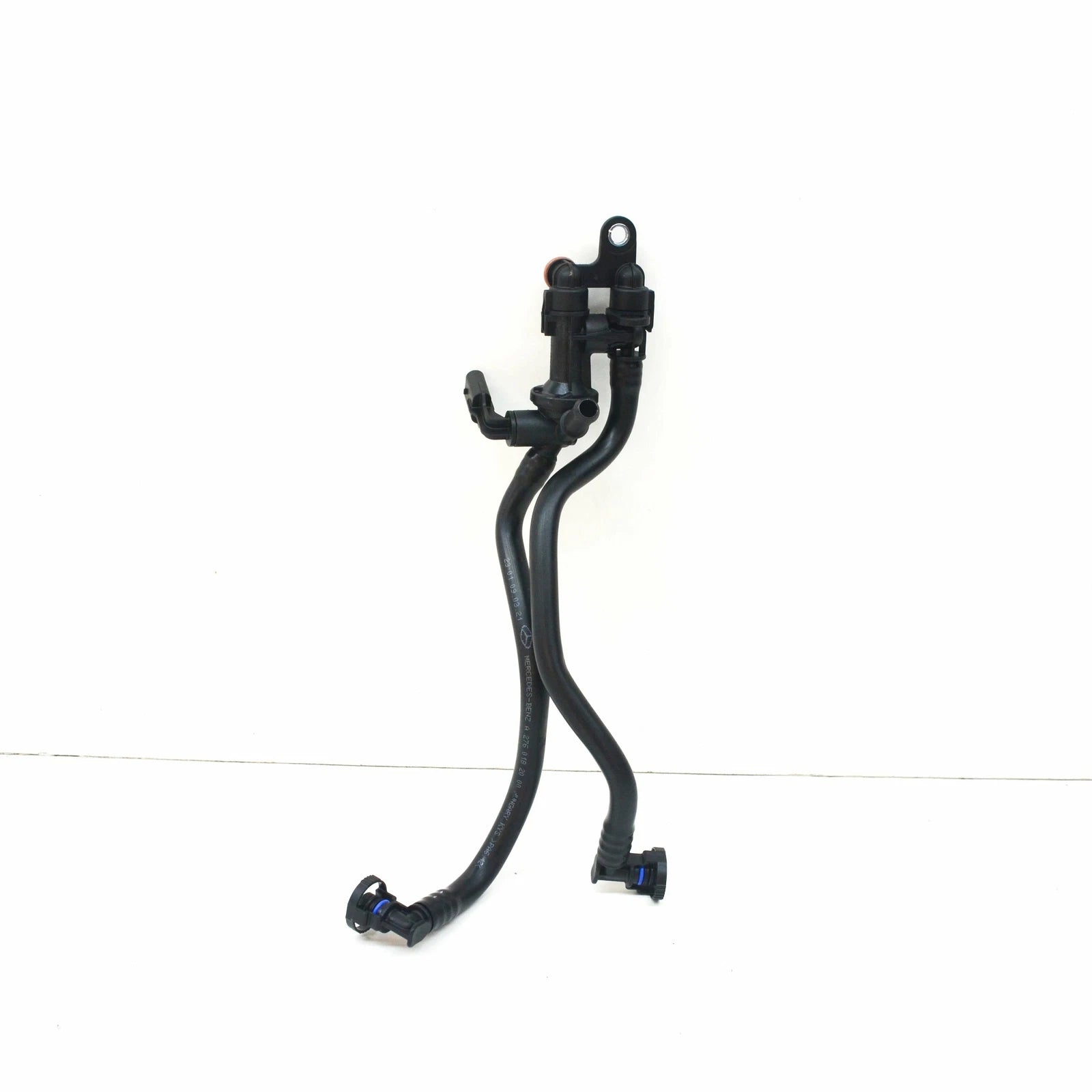 NEW MB E W212 ENGINE BREATHER PIPE W PRESSURE SENSOR A2760182000