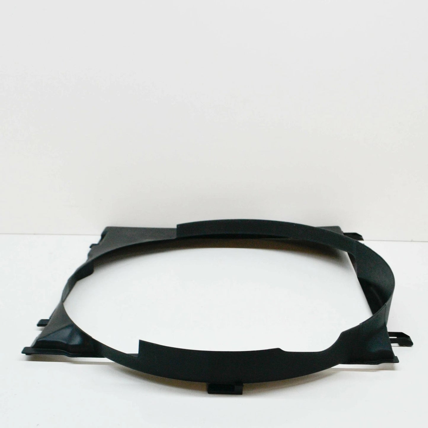 NEW MERCEDES BENZ E W210 FAN SHROUD A2105050455