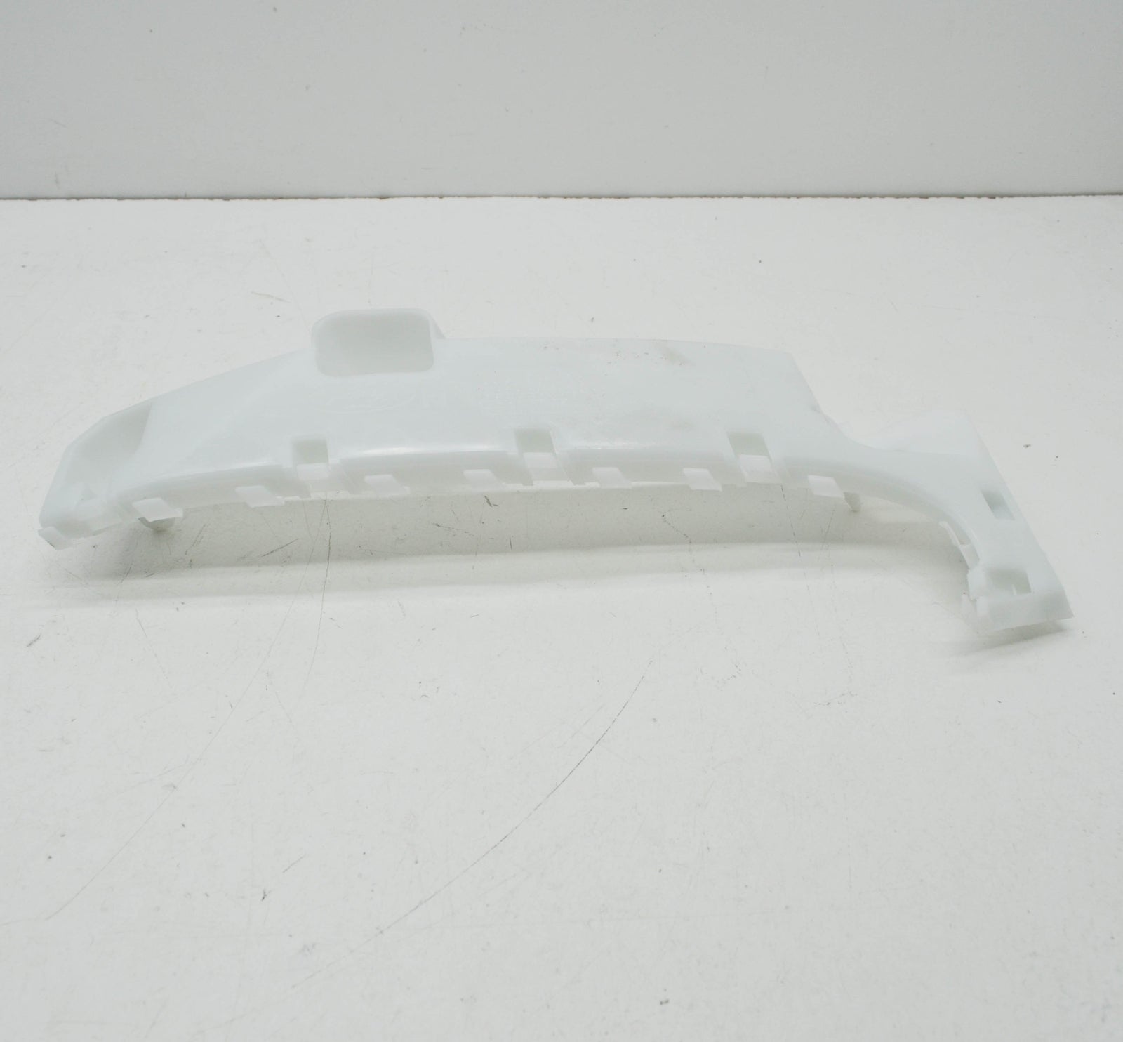 new ford ranger t6 mk3 front left bumper to wing bracket mount 1745269 original