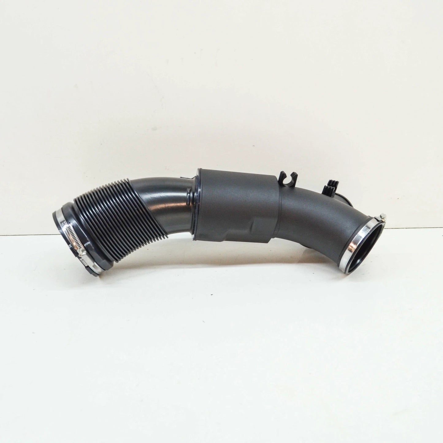 NEW AUDI A6 C7 AIR FILTER INTAKE HOSE 06E129615M