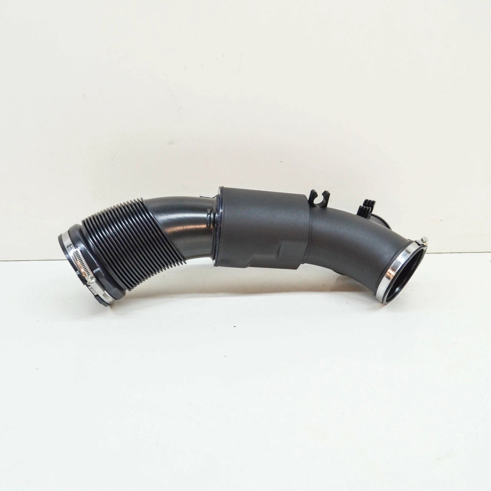 NEW AUDI A6 C7 AIR FILTER INTAKE HOSE 06E129615M