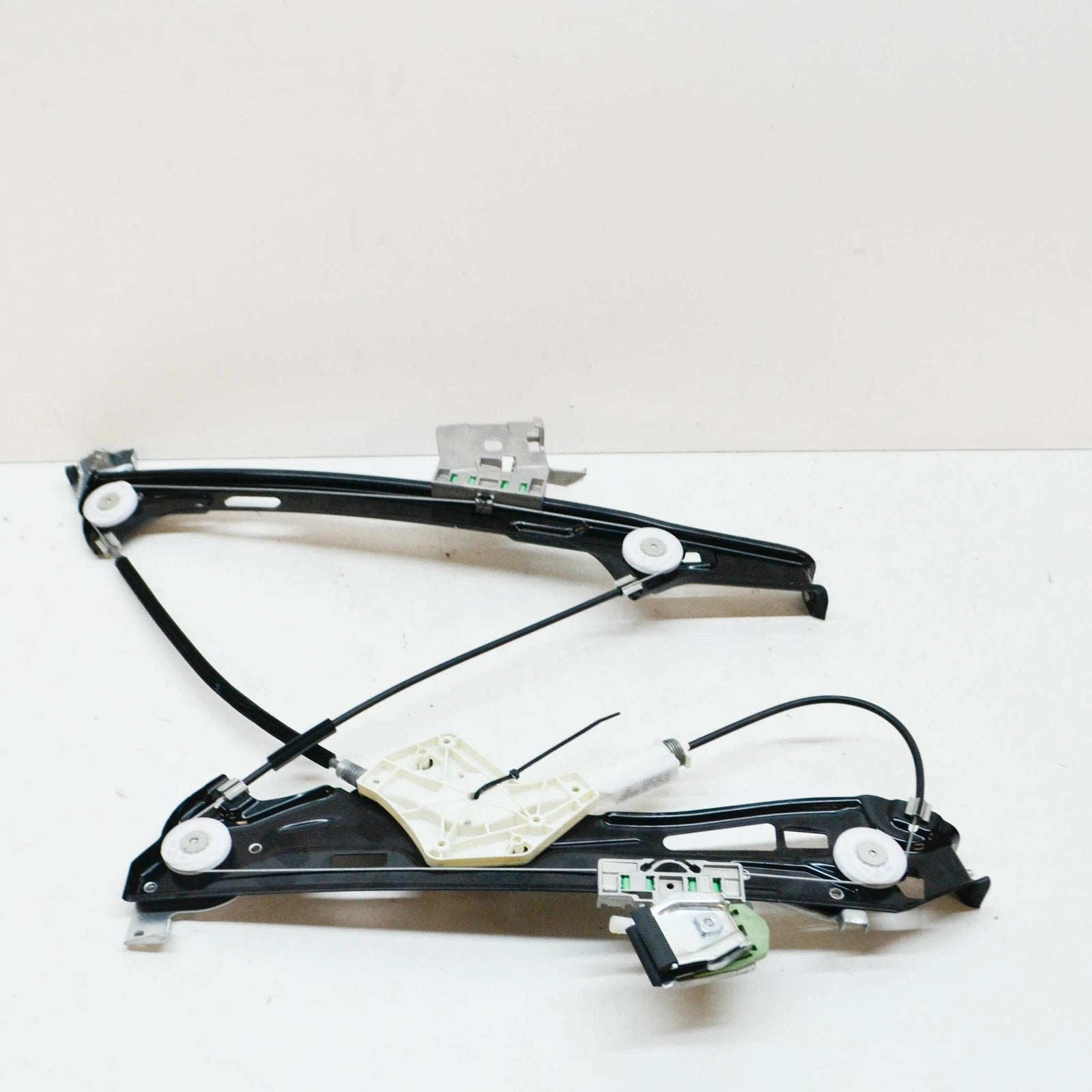 NEW MERCEDES-BENZ CLS C219 DOOR WINDOW REGULATOR FRONT LEFT A2197200946 ORIGINAL