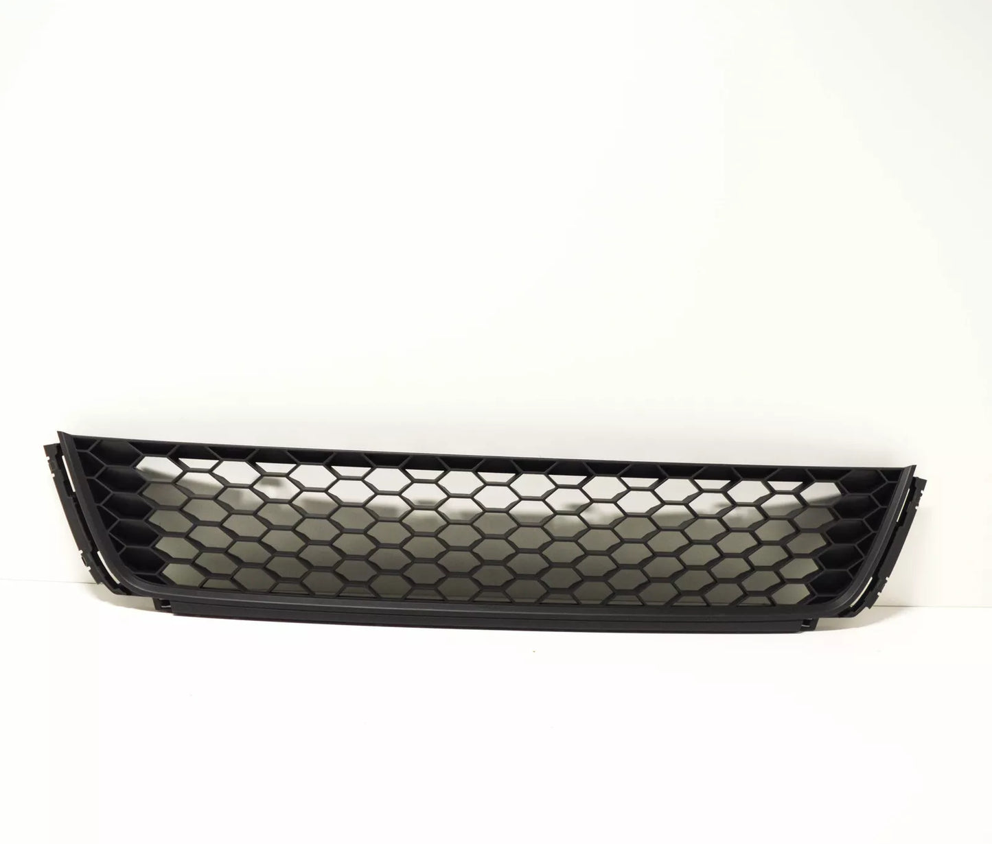 NEW VOLKSWAGEN POLO 6R FRONT BUMPER LOWER GRILLE 6R0853677C9B9