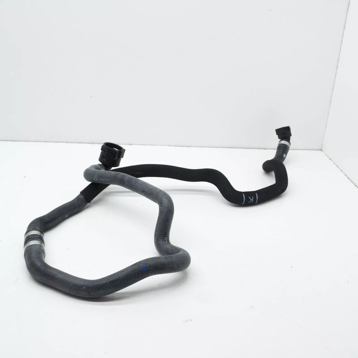 NEW BMW 5 G30 LEFT LOWER WATER COOLANT RADIATOR HOSE 17128602633 ORIGINAL