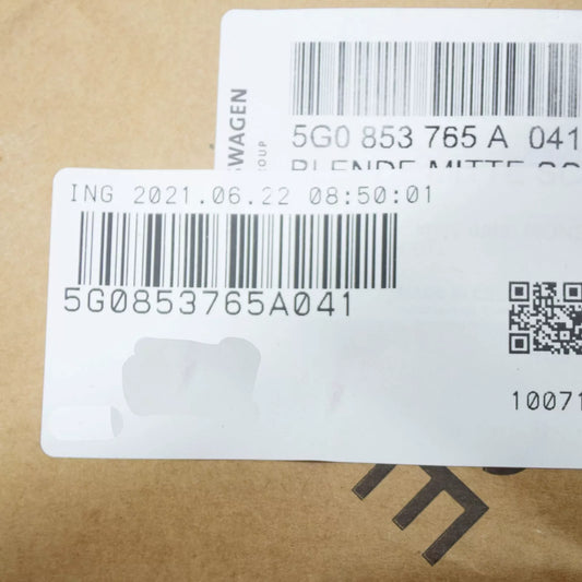 NEW VW GOLF MK7 FRONT BUMPER GRILL LOWER CENTER TRIM 5G0853765A041 ORIGINAL