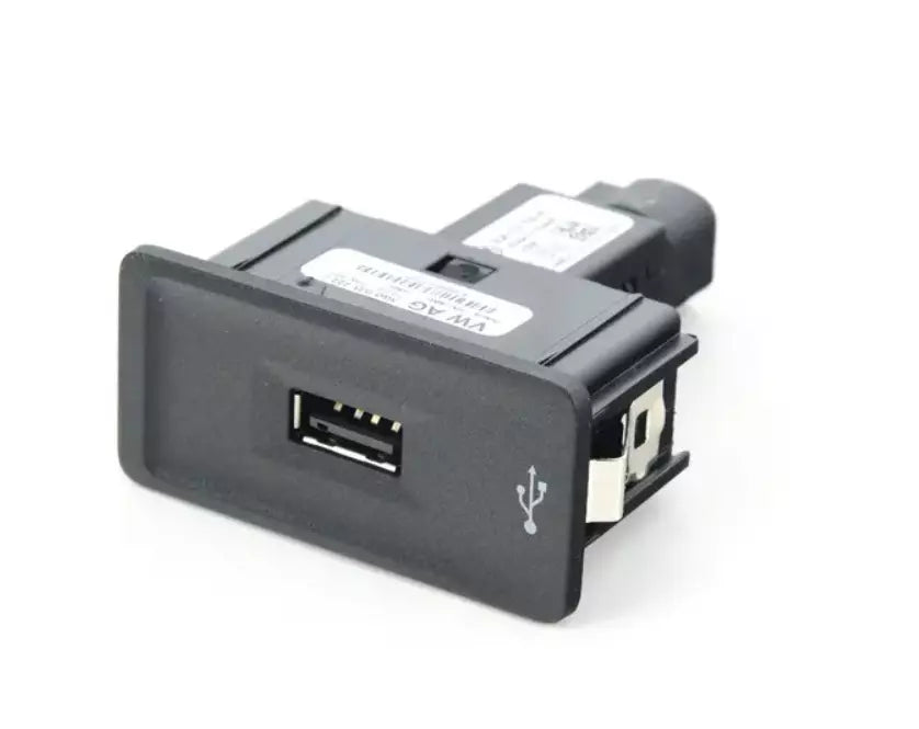 NEW VOLKSWAGEN GOLF 5G MK7 ADDITIONAL MUSIC PLAYER CONNECTOR 5G0035222J ORIGINAL