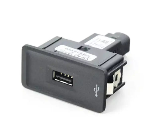 NEW VOLKSWAGEN GOLF 5G MK7 ADDITIONAL MUSIC PLAYER CONNECTOR 5G0035222J ORIGINAL