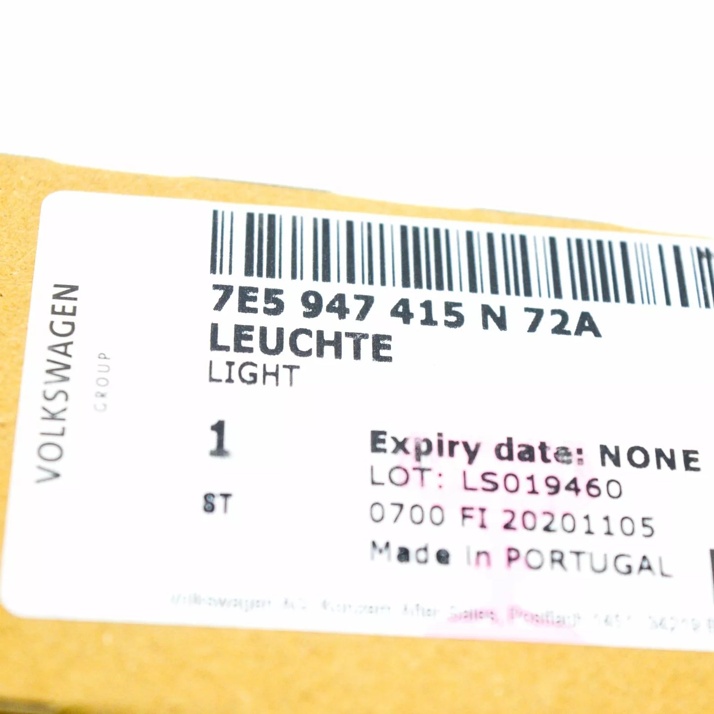 NEW VW TRANSPORTER T6 ENTRY LIGHT W LETTERING CARAVELLE 7E5947415N72A