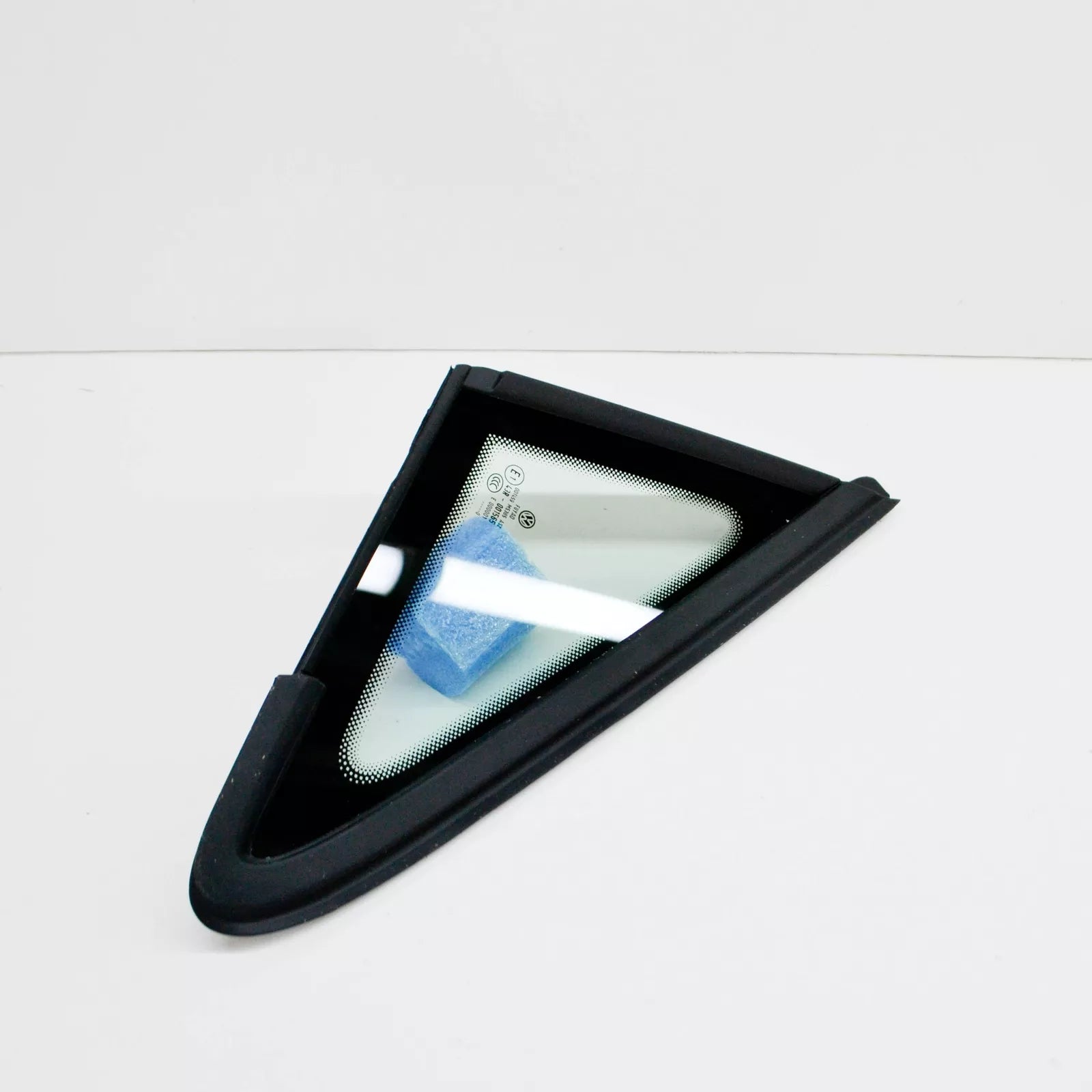 NEW VOLKSWAGEN GOLF MK7 FRONT RIGHT FIXED SIDE WINDOW 5G0845412ENVB